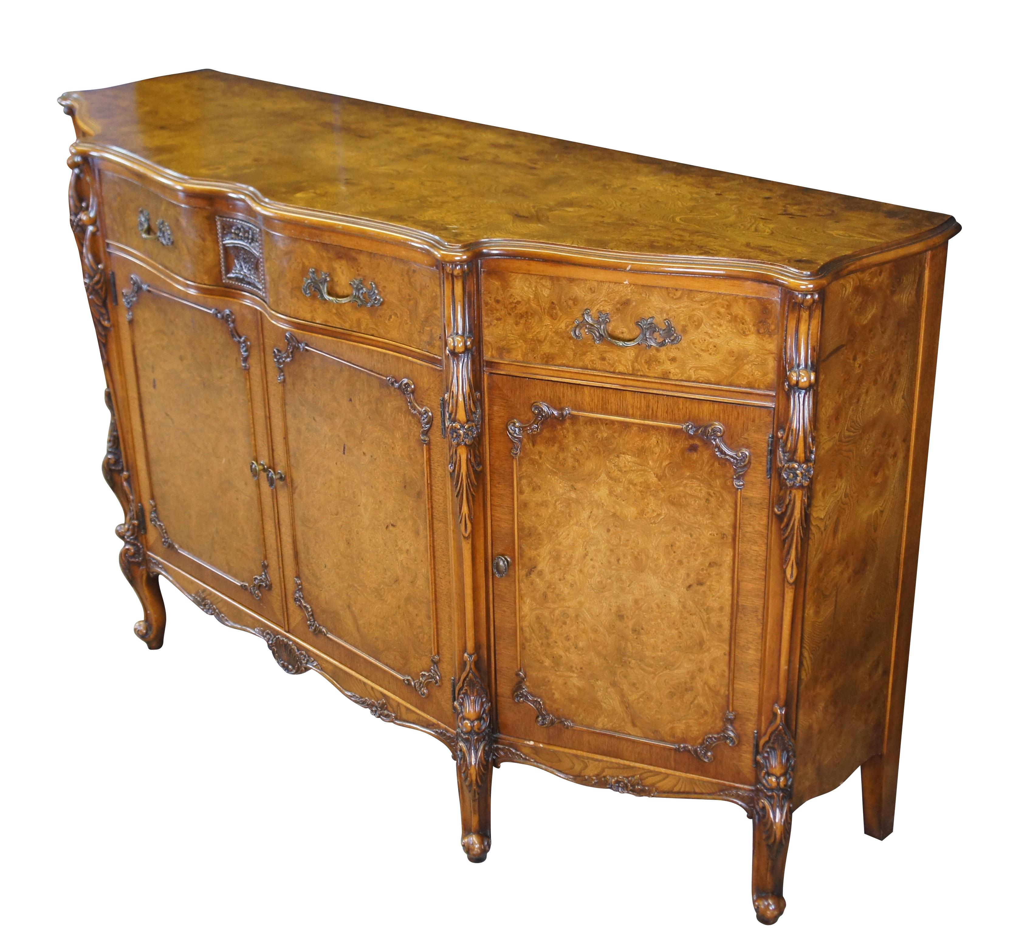 Batesville Romweber French Provincial Louis XV Carpathian Elm Sideboard Buffet In Fair Condition For Sale In Dayton, OH