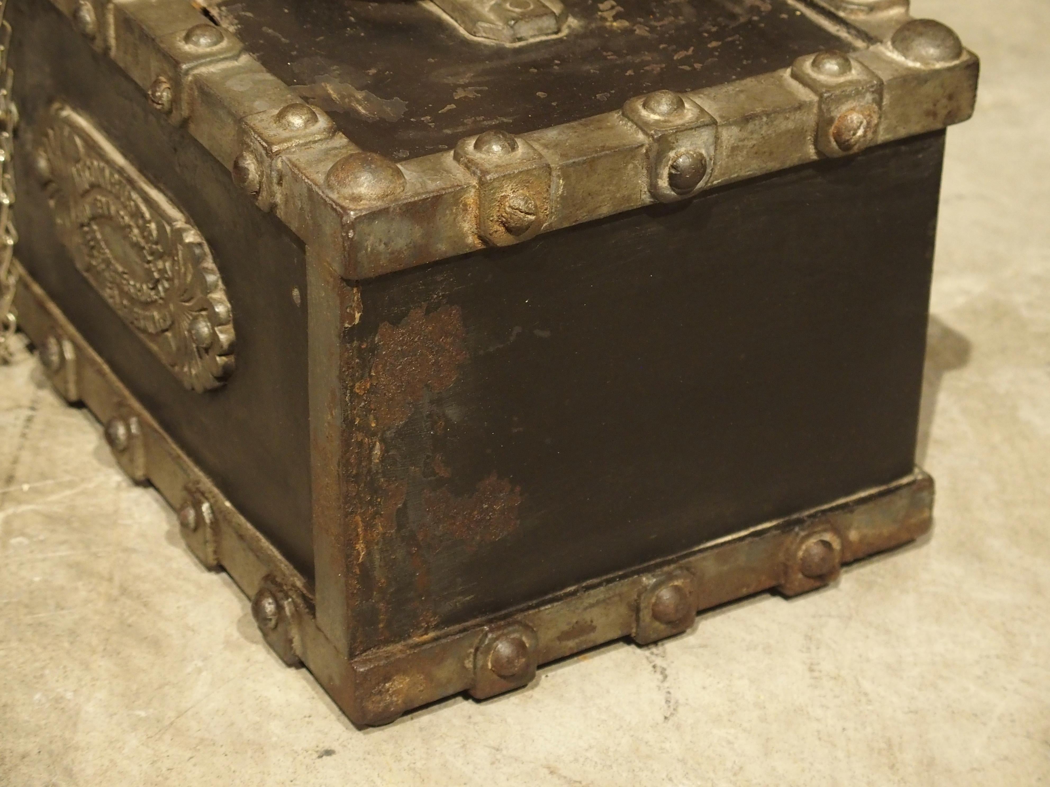 Antique Bauche Cast Iron Safe from Northeastern France, circa 1870 In Fair Condition In Dallas, TX