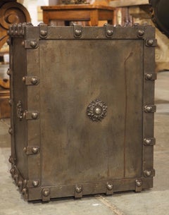 Antigua caja fuerte Bauche de hierro fundido incombustible del noreste de Francia, circa 1870