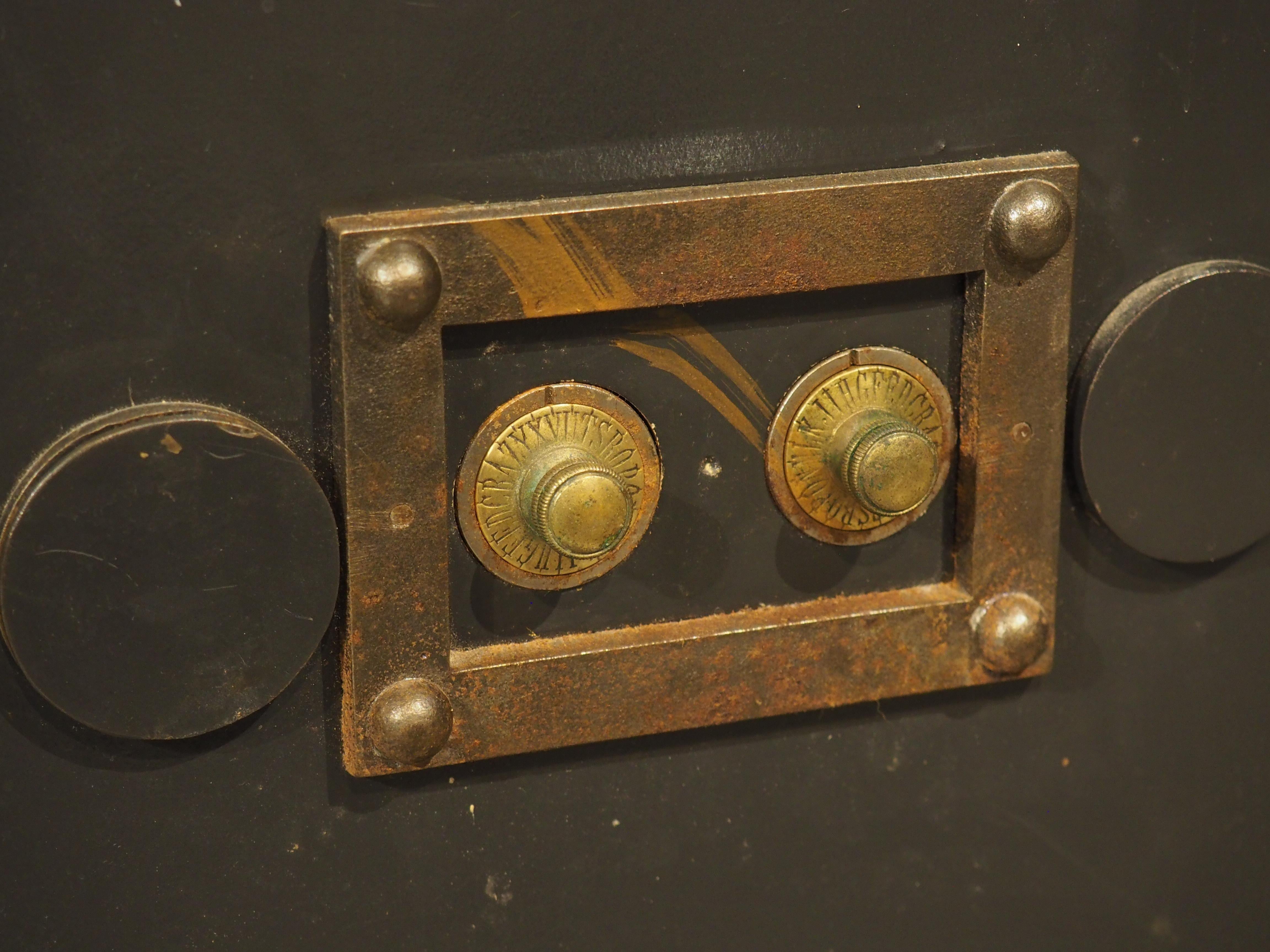 Antique Bauche Incombustible Cast Iron Safe from Northeastern France, Circa 1870 In Good Condition In Dallas, TX