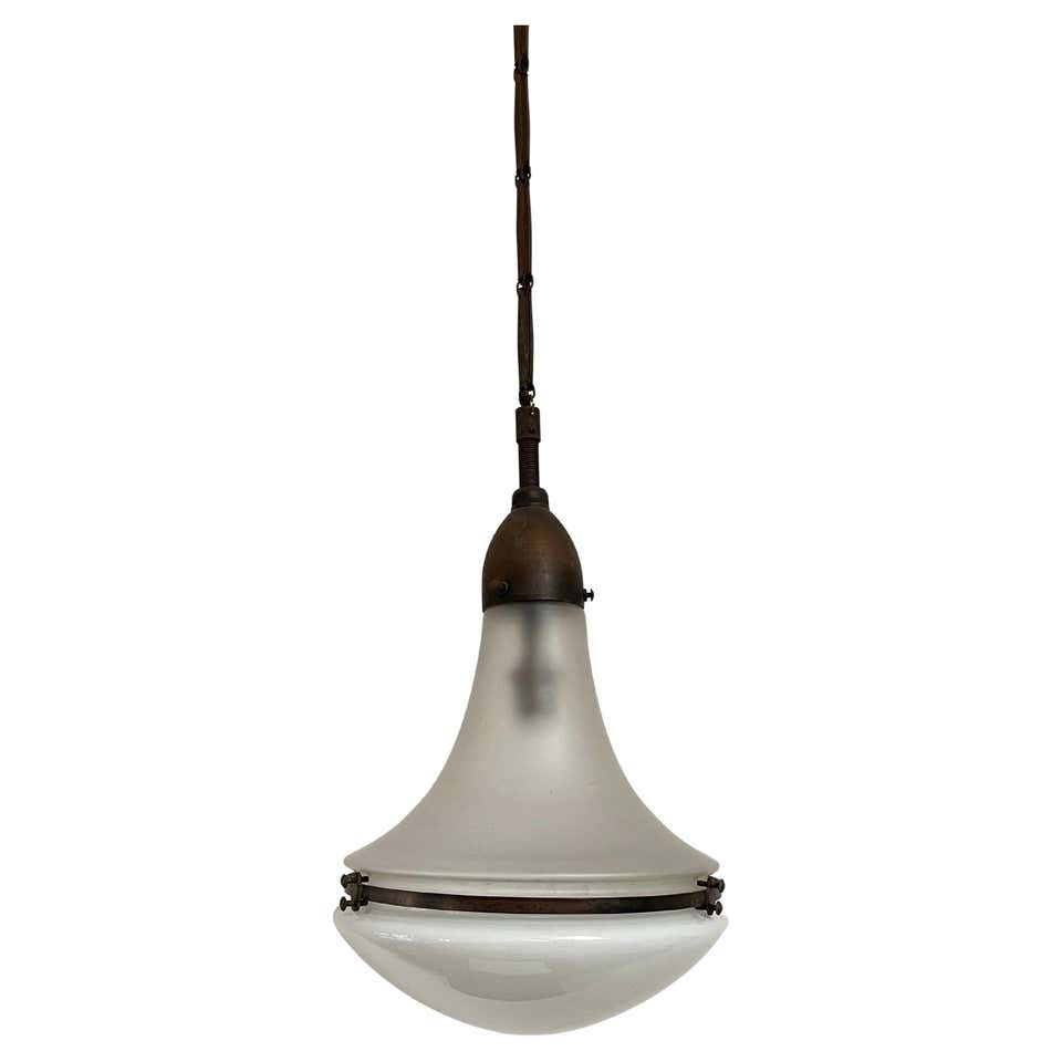 1930's Bauhaus or Functionalist Chrome Wall Lamp For Sale at 1stDibs