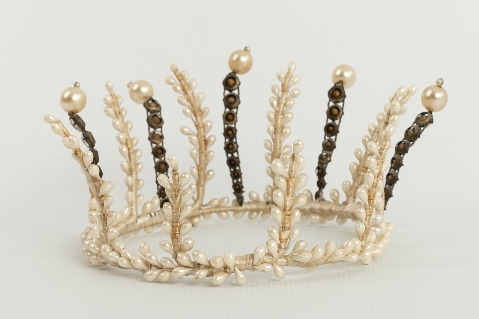 Antique Bead Crown, 1910s For Sale 1