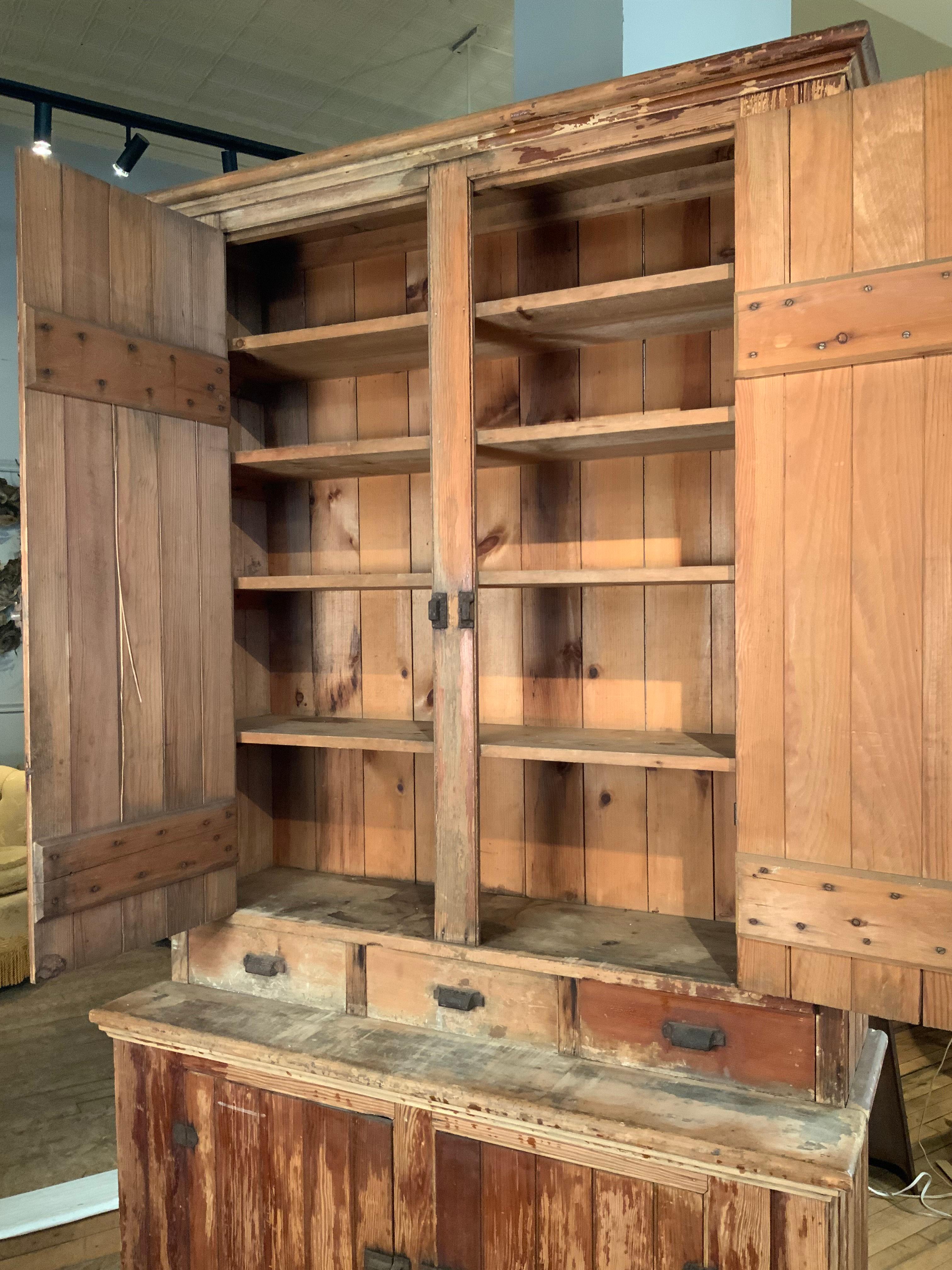 Antique Beadboard Country Cupboard In Good Condition In Hudson, NY