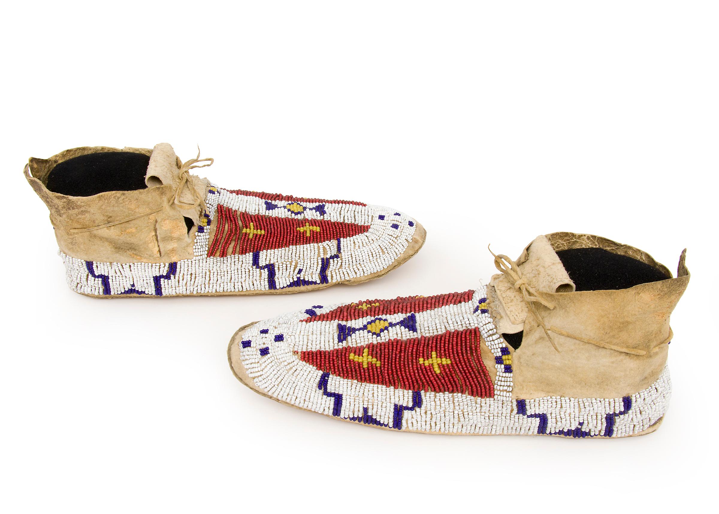 Native American Antique Beaded Moccasins, Cheyenne 'Plains Indian', circa 1880s, Buffalo Tracks