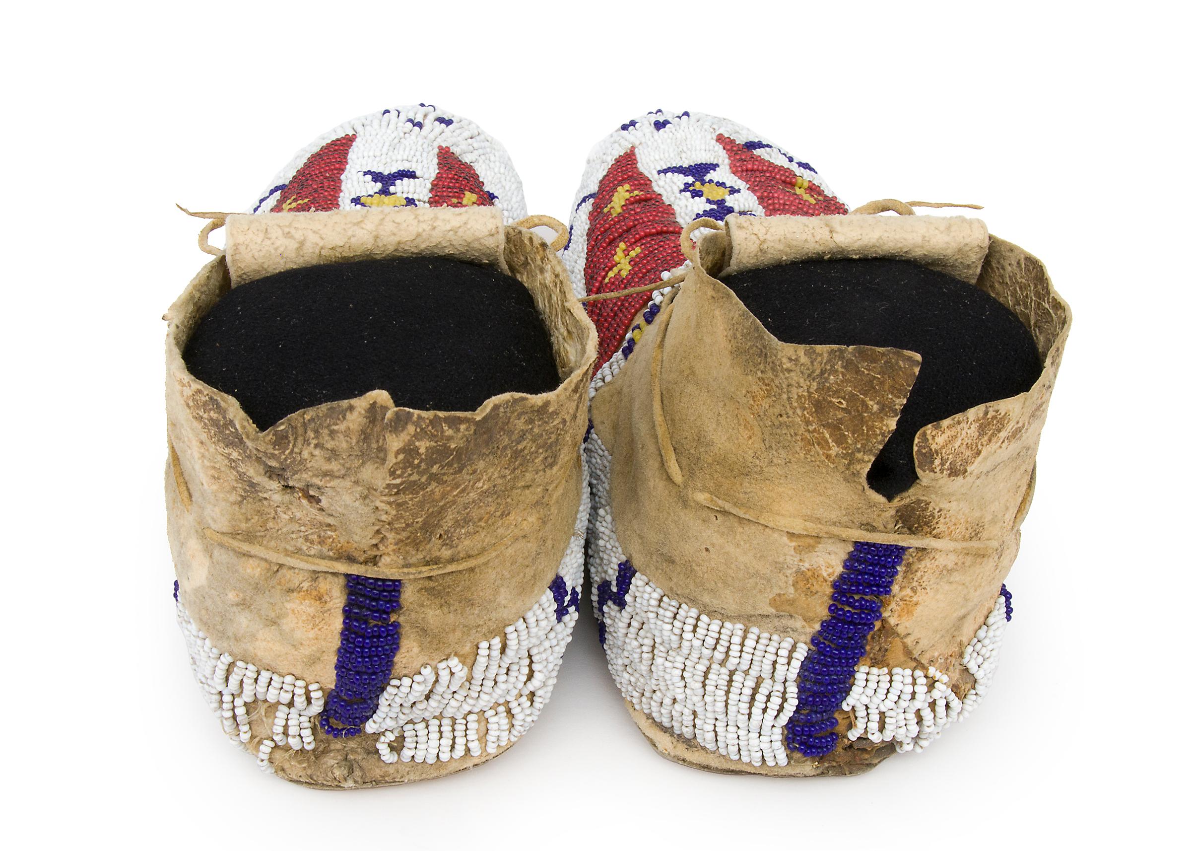 American Antique Beaded Moccasins, Cheyenne 'Plains Indian', circa 1880s, Buffalo Tracks