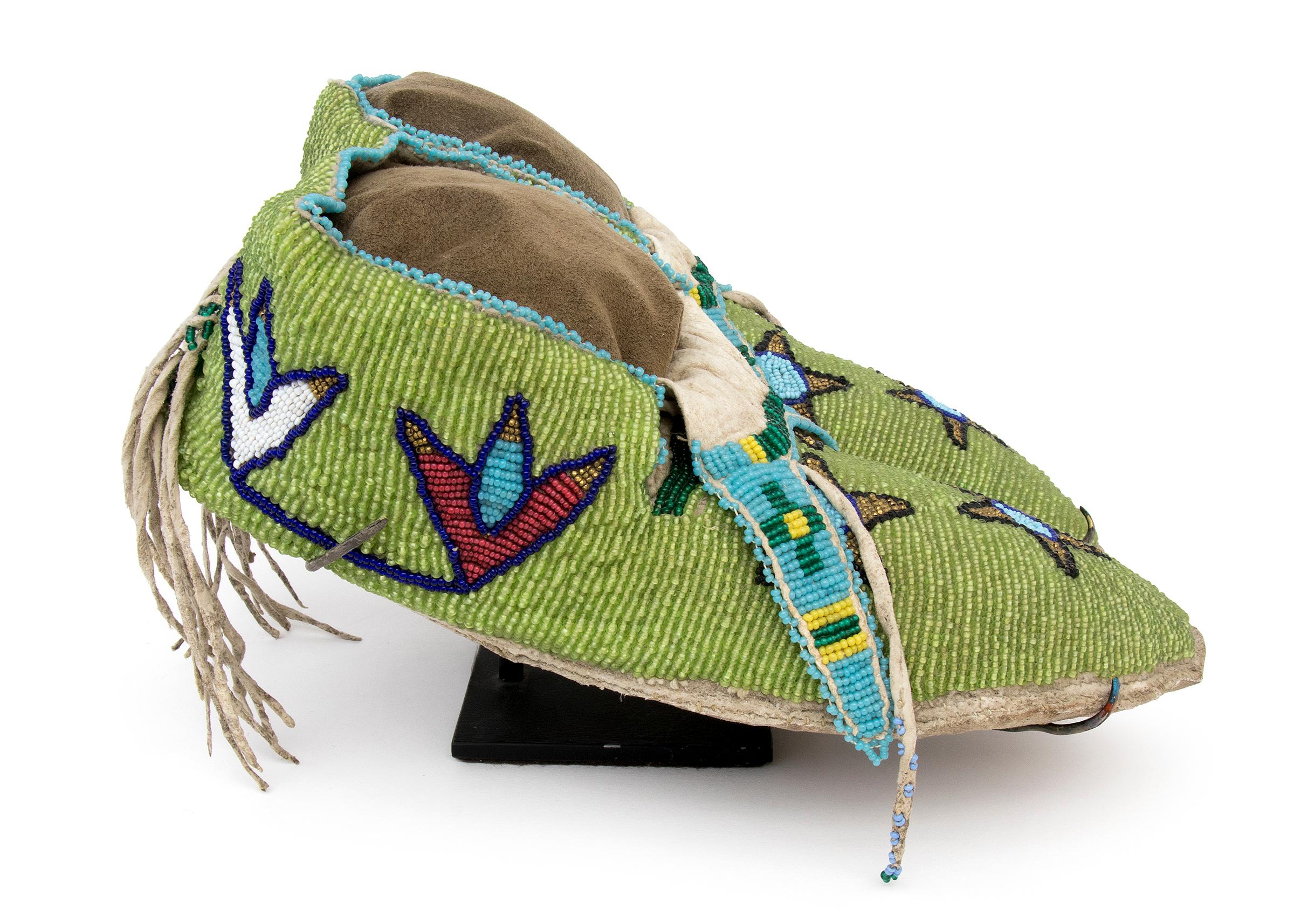 Antique Beaded Moccasins, Cree, Plains Indian, circa 1890, Star & Cactus Flowers 4