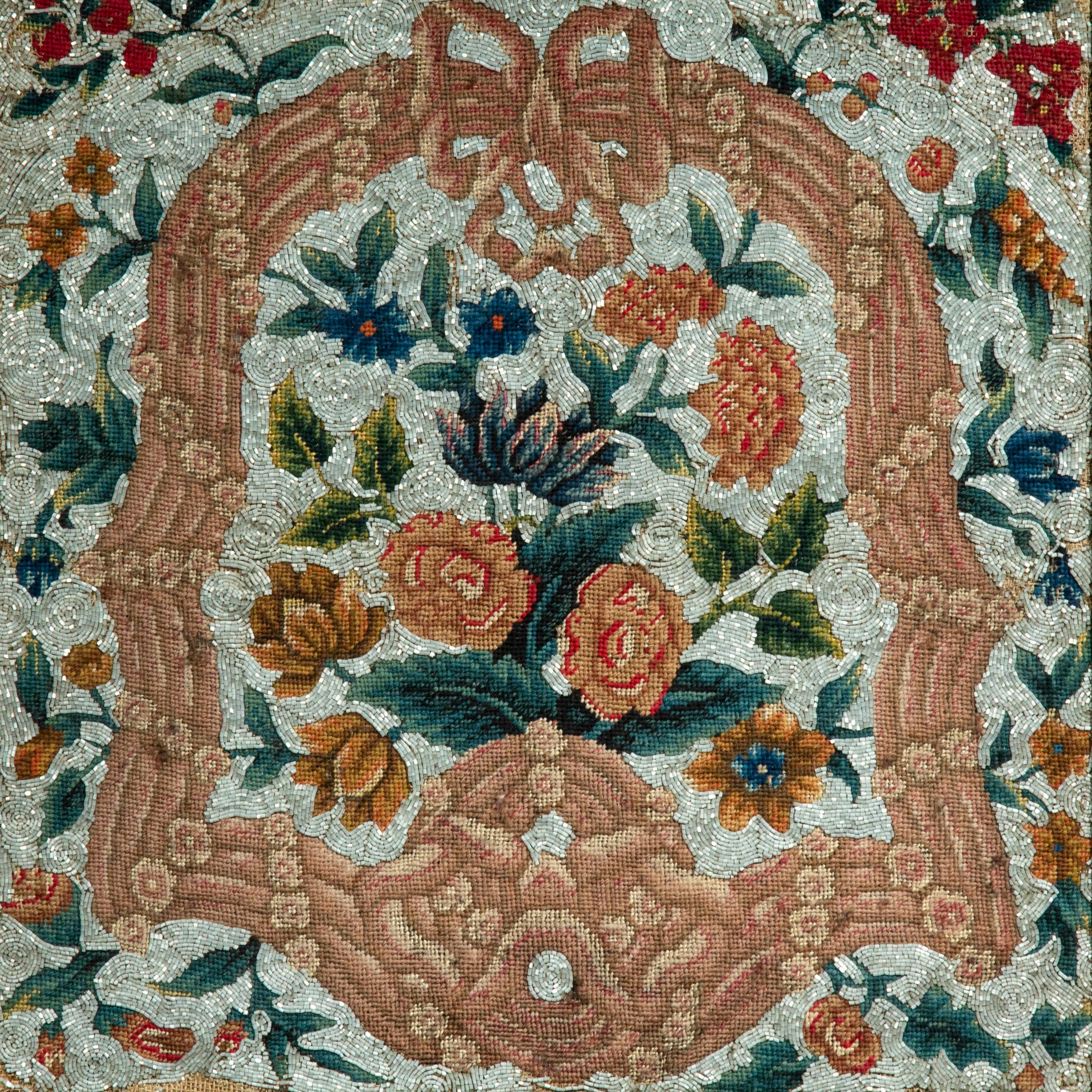 Antikes Wandteppich mit Perlenstickerei, frühes 19. Jahrhundert (Englisch) im Angebot