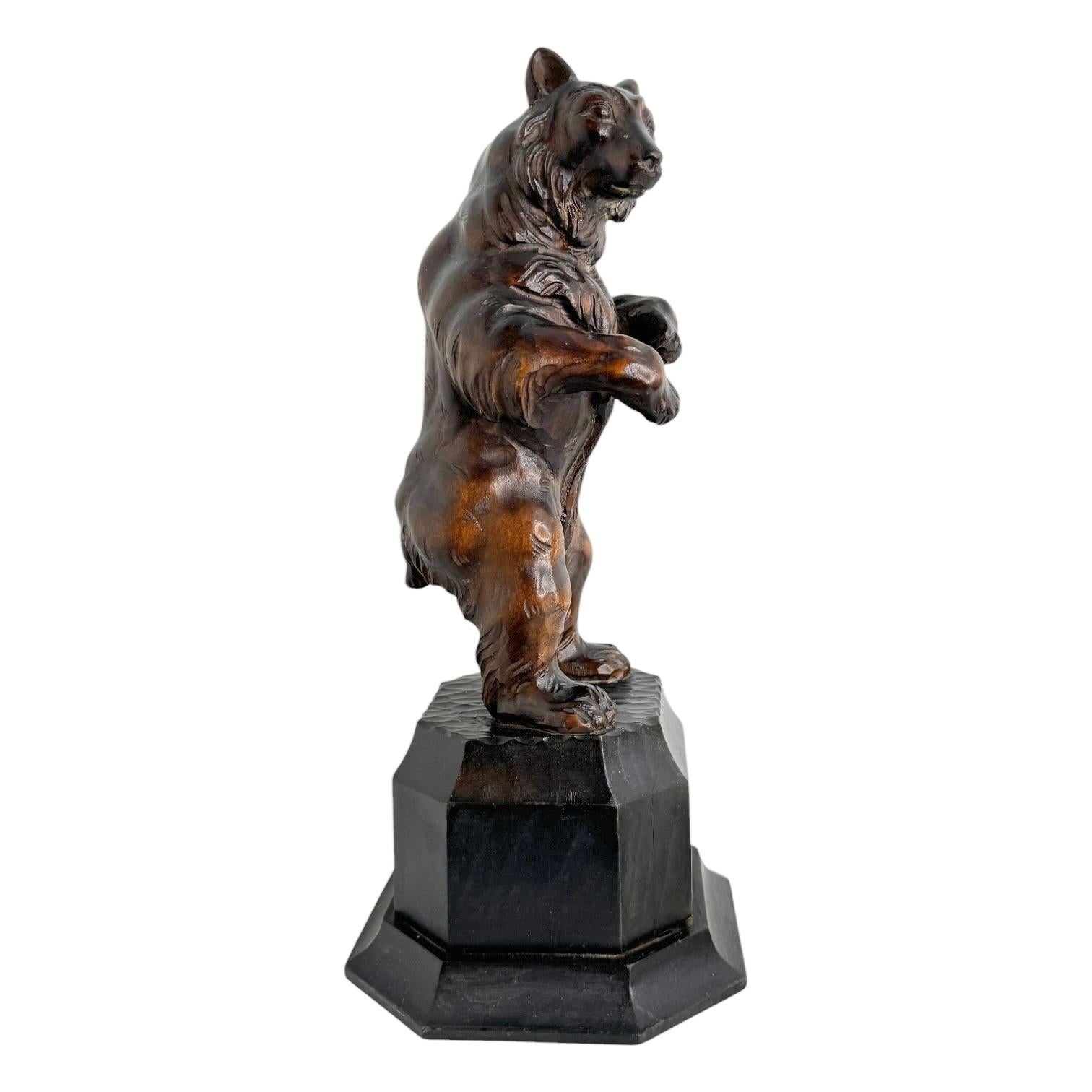 Hand-Carved Antique beautiful Brienz Bear Statue Wood Carved on an Ebonized Wooden Base 1890 For Sale