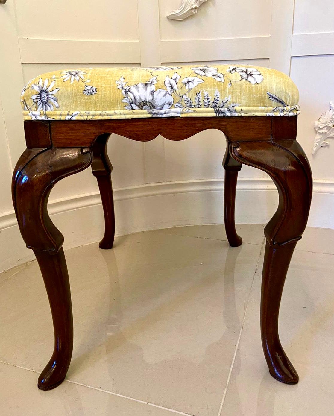 Antique 19th Century Victorian Walnut Stool For Sale 1