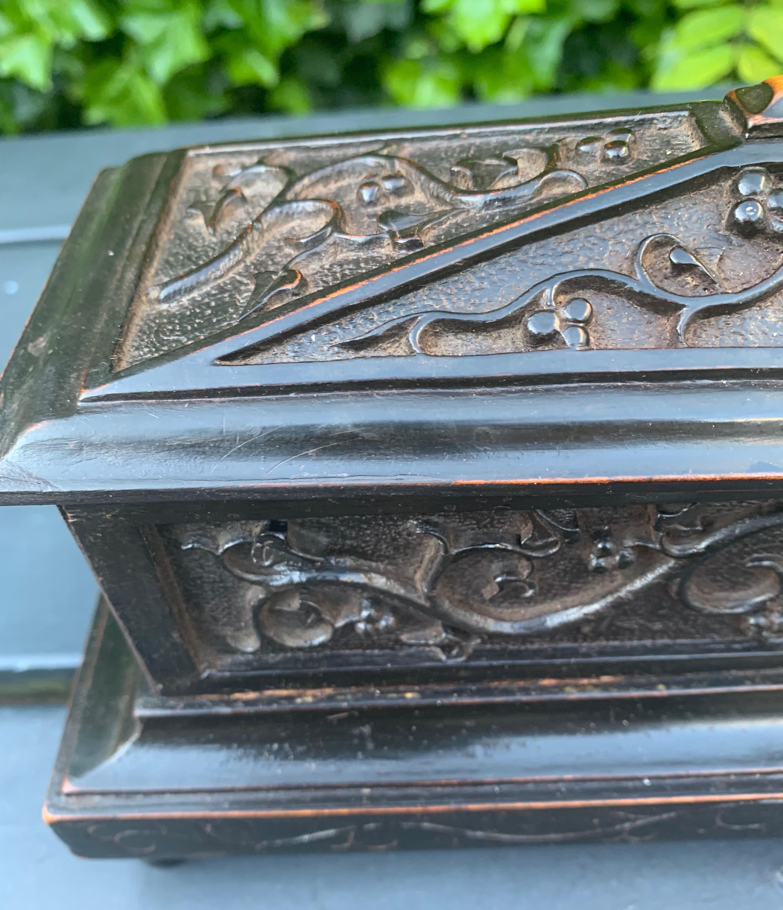 Antique & Beautifully Hand Carved Mid-1800s Gothic Revival Tomb Shape Wooden Box 6