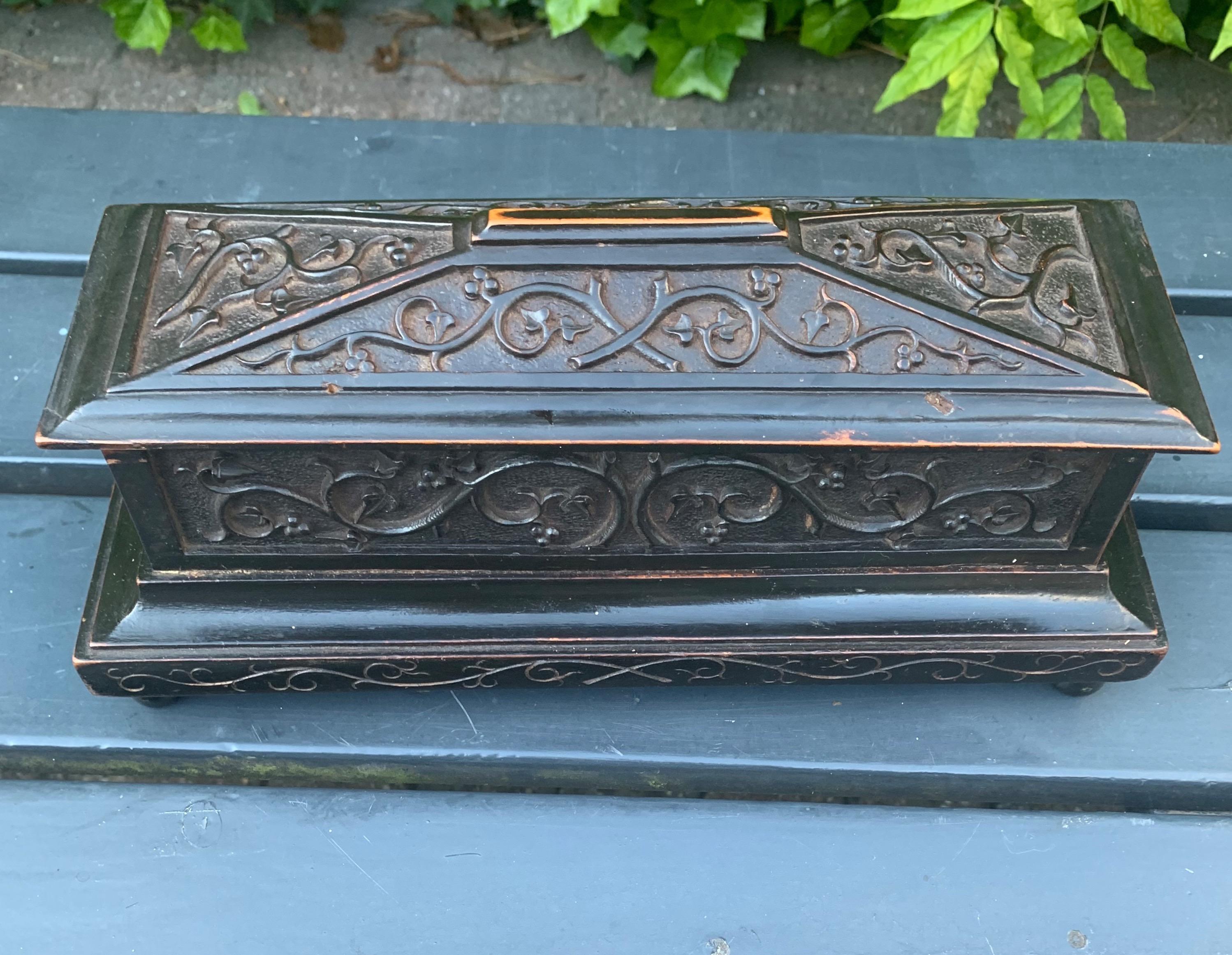 Antique & Beautifully Hand Carved Mid-1800s Gothic Revival Tomb Shape Wooden Box 8