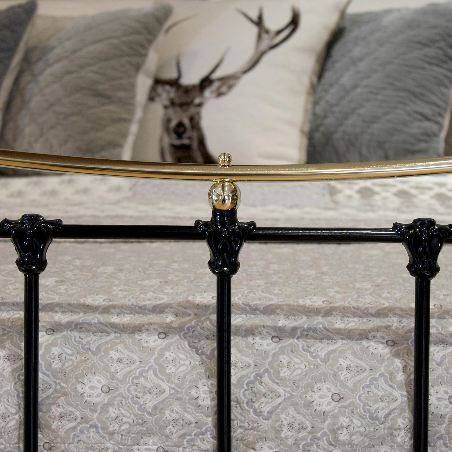 English Antique Bed in Black Mk253