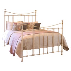 Antique Bed in Cream MK245