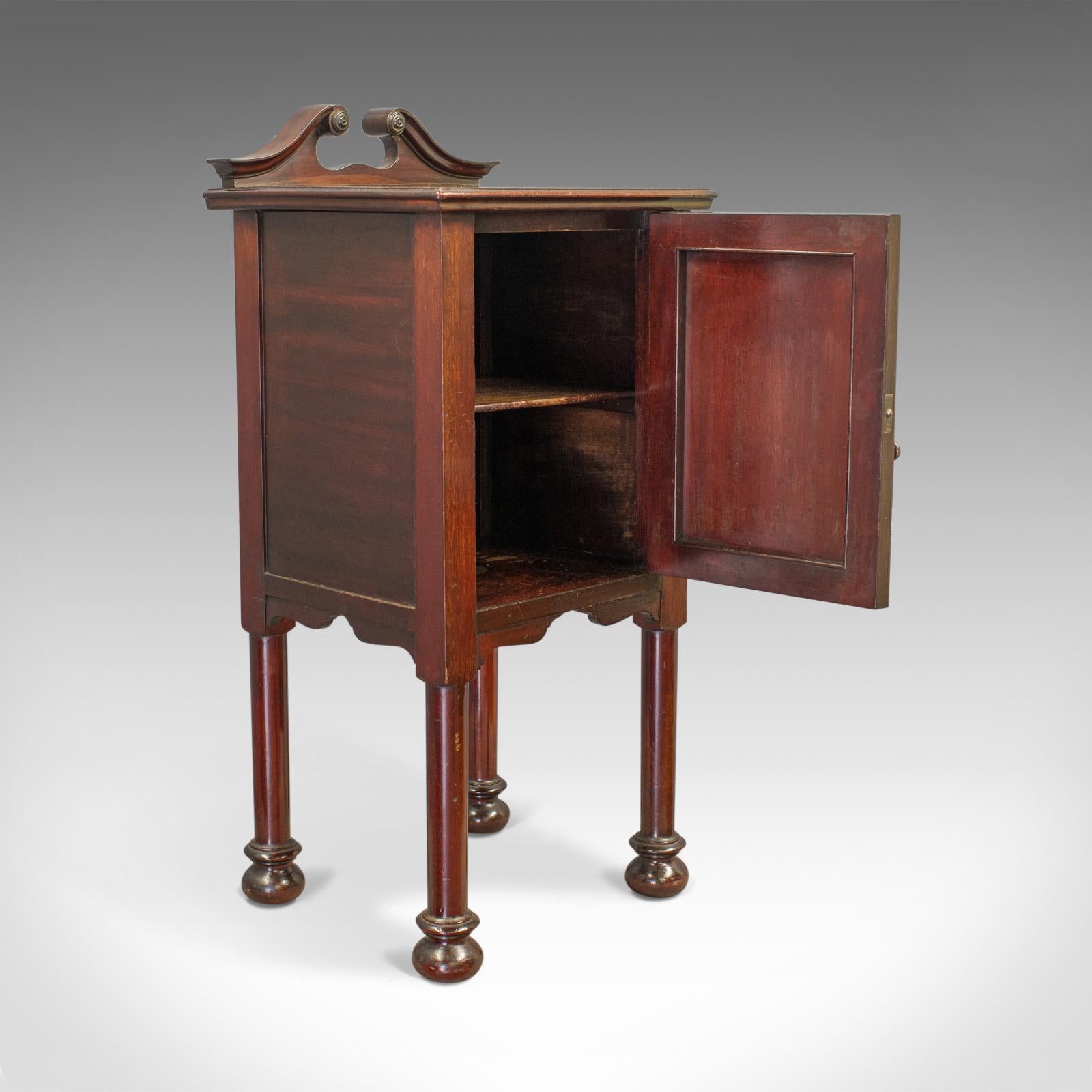 This is an antique bedside cabinet, English, Arts and Crafts, Maple and Co., pot cupboard. A nightstand in mahogany dating to the late 19th century, circa 1890.

In good proportion and Classic Maple and Co, Arts and Crafts styling
Select mahogany