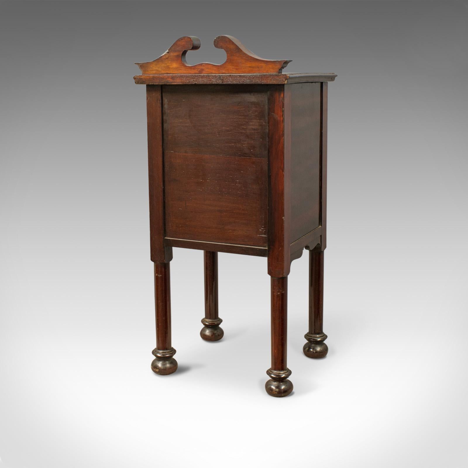 Antique Bedside Cabinet, Arts and Crafts, Maple and Co., Nighstand, circa 1890 In Good Condition In Hele, Devon, GB