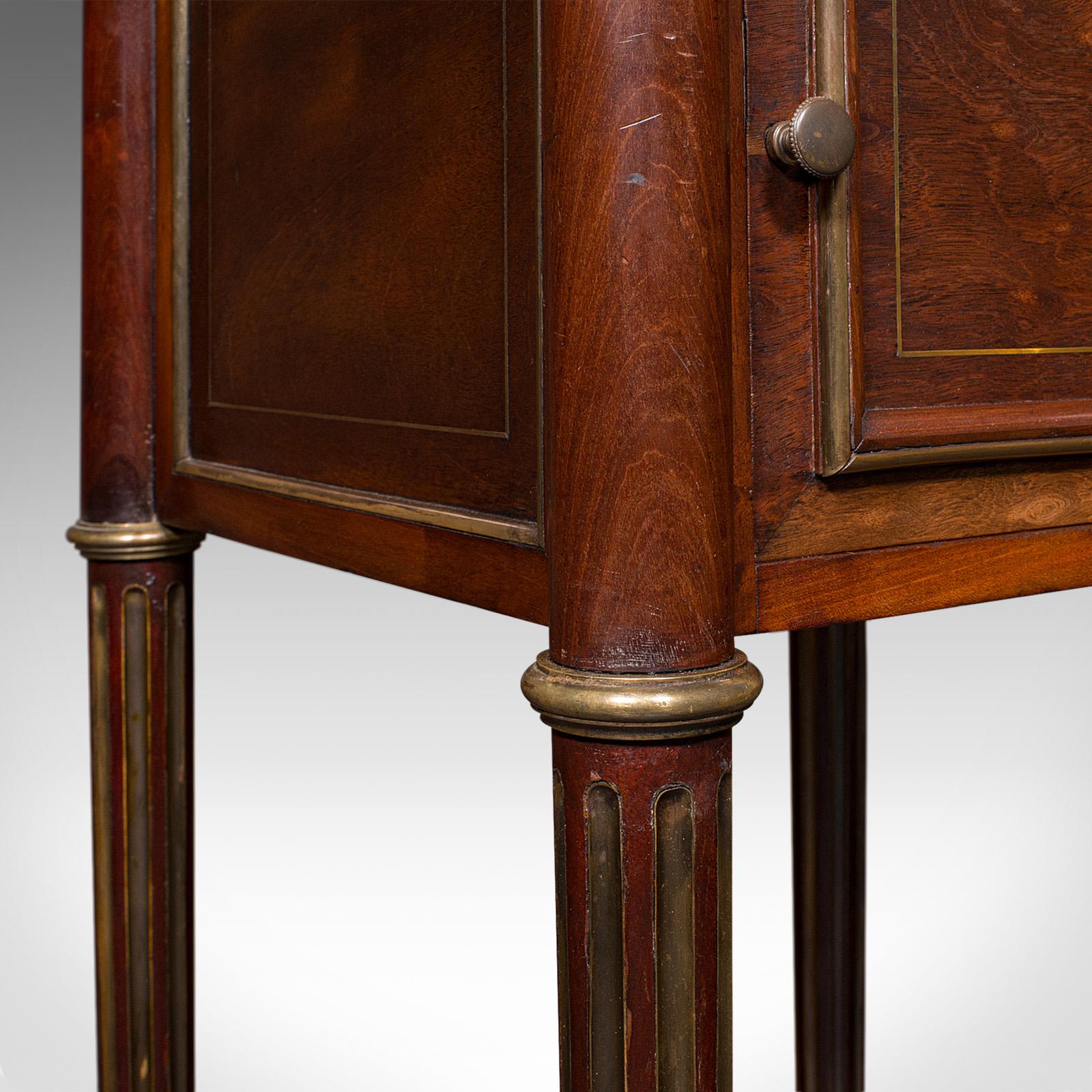 Ancienne table de chevet, française, noyer, marbre, table de nuit, victorienne, Circa 1840 en vente 4