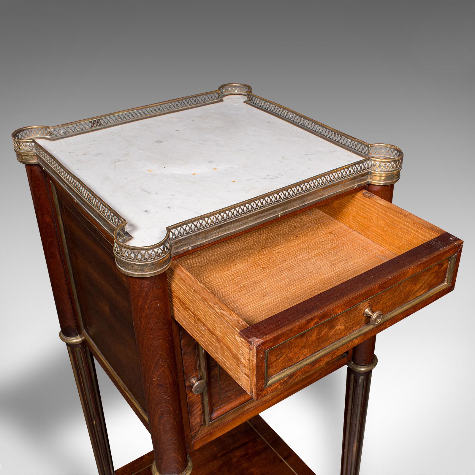 Ancienne table de chevet, française, noyer, marbre, table de nuit, victorienne, Circa 1840 en vente 5