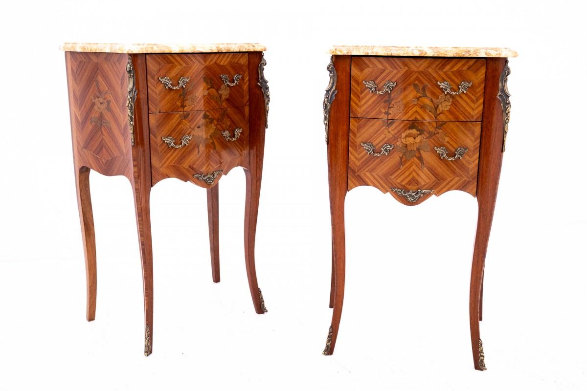 Antique bedside tables from the early 20th century, France.

Dimensions: H 73 cm / W 46 cm / D 31 cm