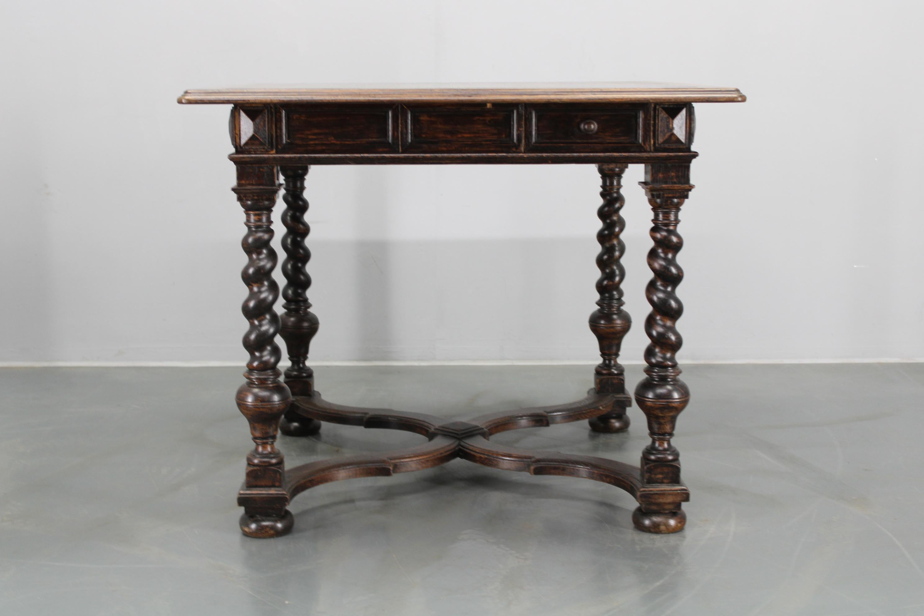 - good original condition with minor signs of use 
- sturdy and stable 
- repolished  