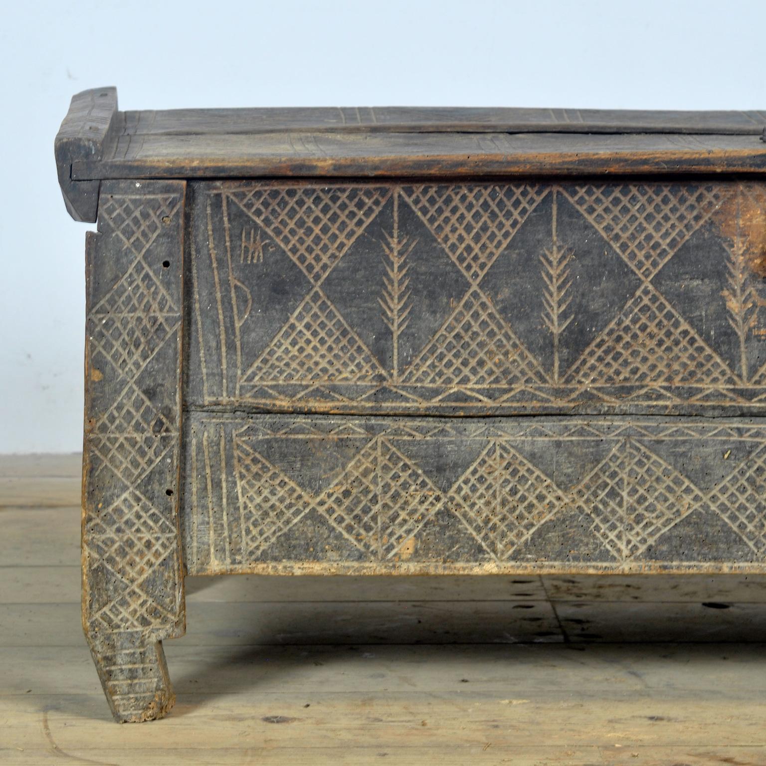 Antique beech Shepherd’s Chest, 1820s 5