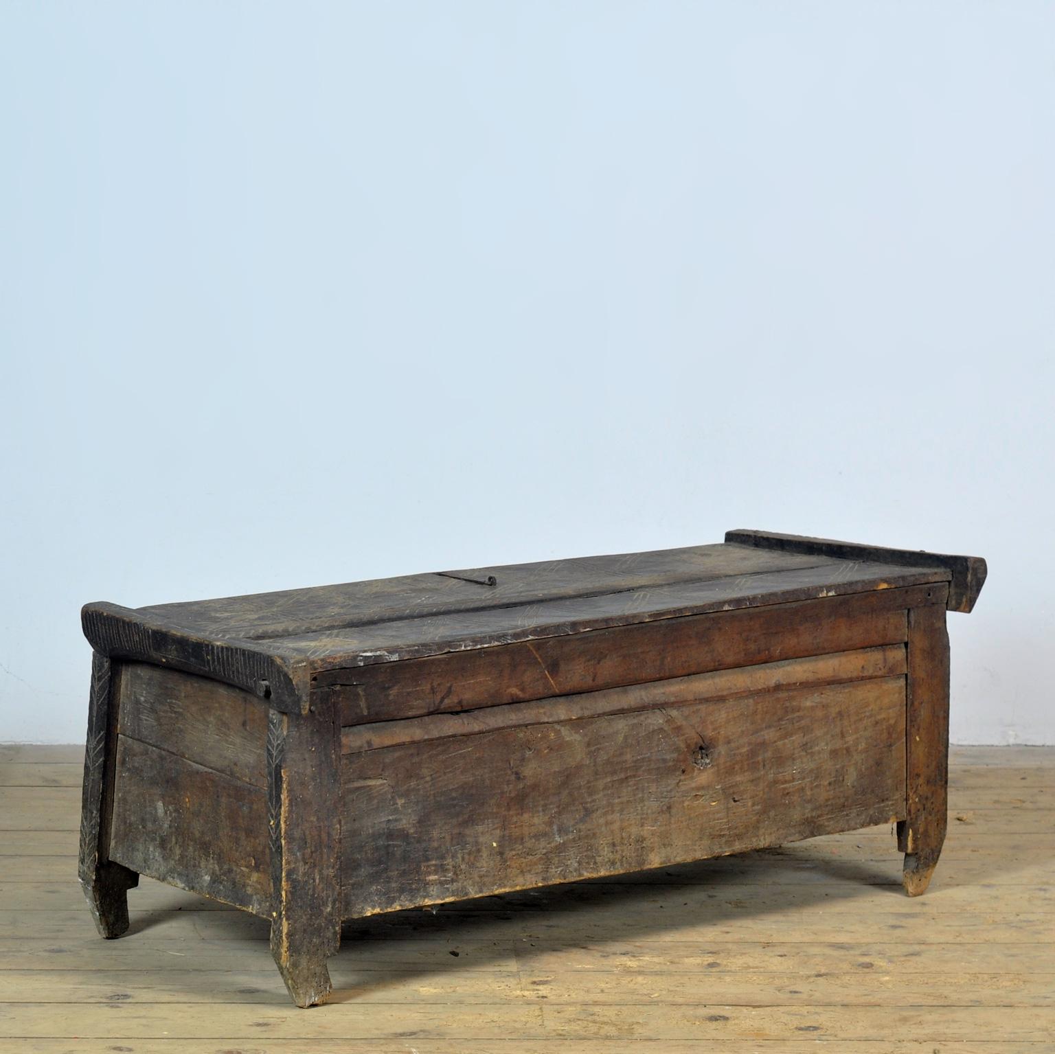Antique beech Shepherd’s Chest, 1820s 9