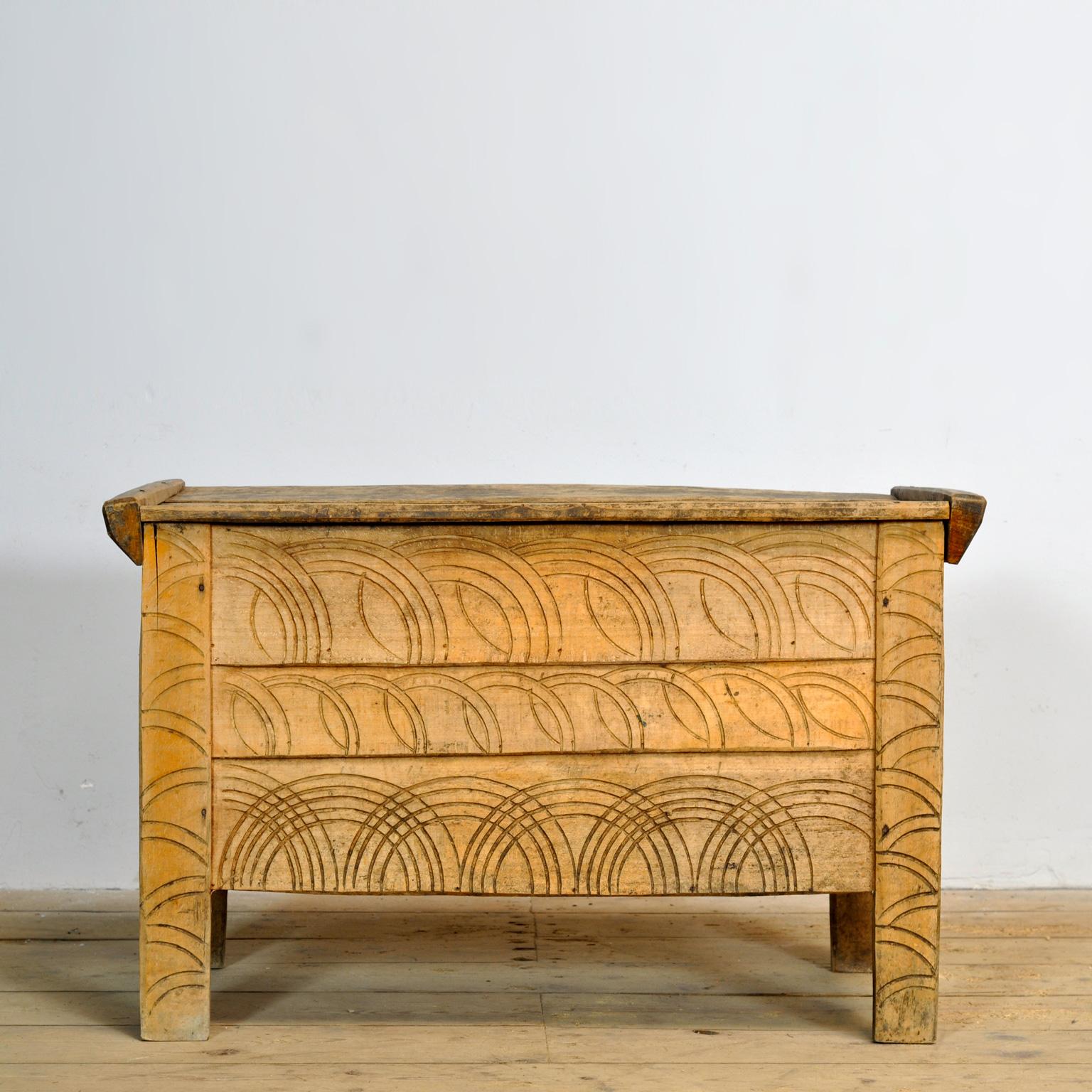antique beech shepherd’s chest, 1850’s For Sale 3