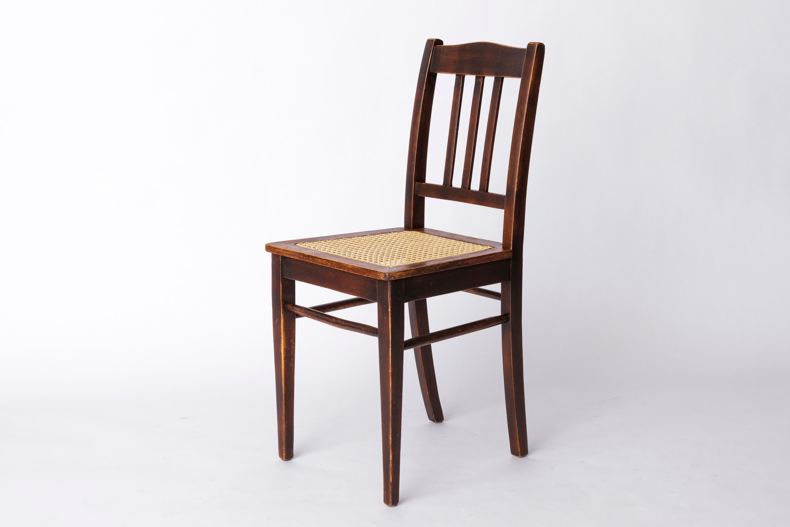 Antique Beech Wood Chair – 1940s German Desk or Dining Chair with New Cane Seat In Good Condition For Sale In Hannover, DE