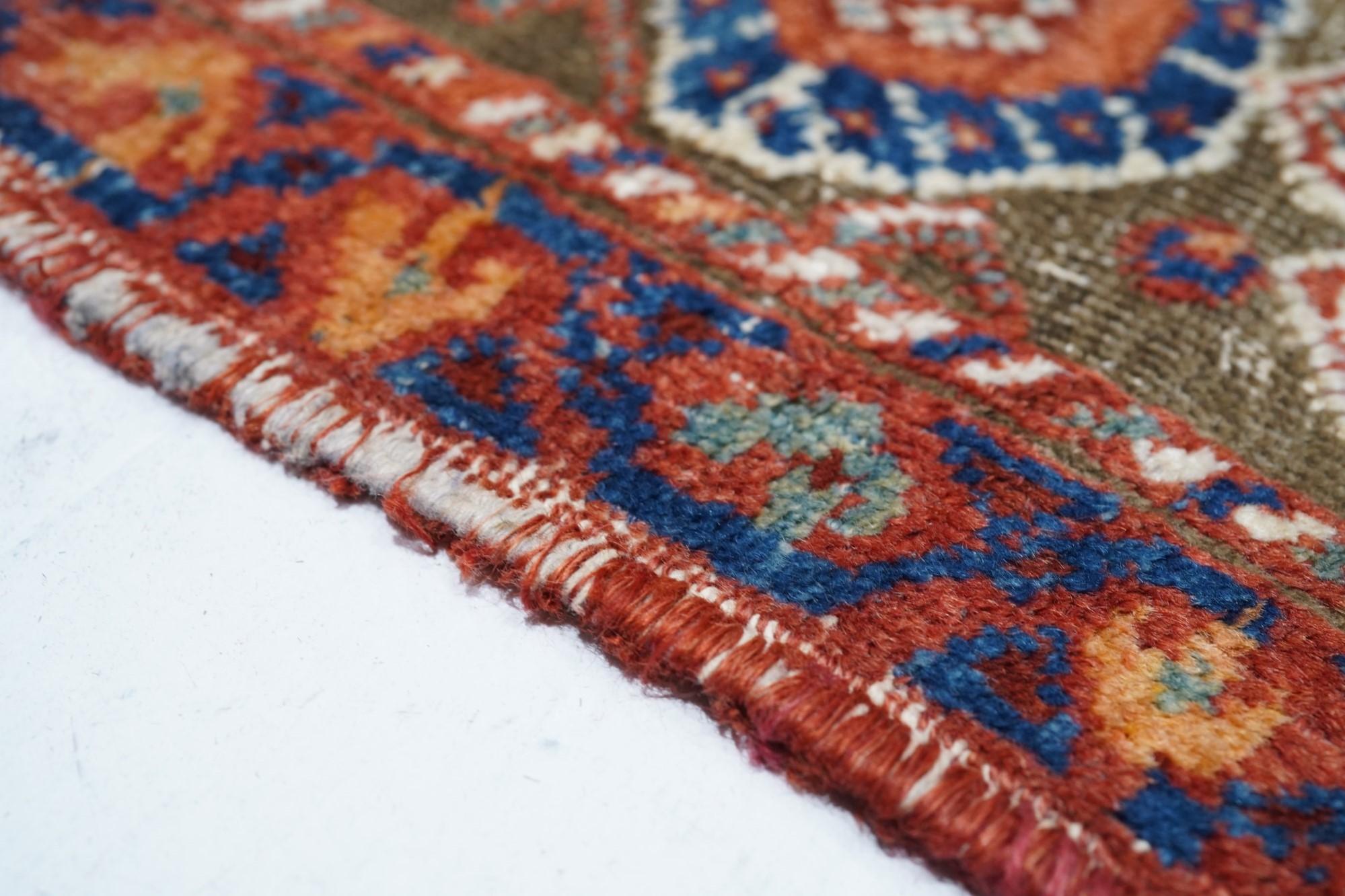 Antique Afshar Rug 4'4'' x 6'1'' In Good Condition For Sale In New York, NY
