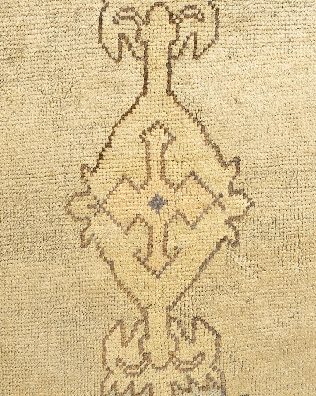 Antiker beigefarbener türkischer Oushak-Teppich in Übergröße 13'5 x 18'8 im Zustand „Gut“ im Angebot in New York, NY