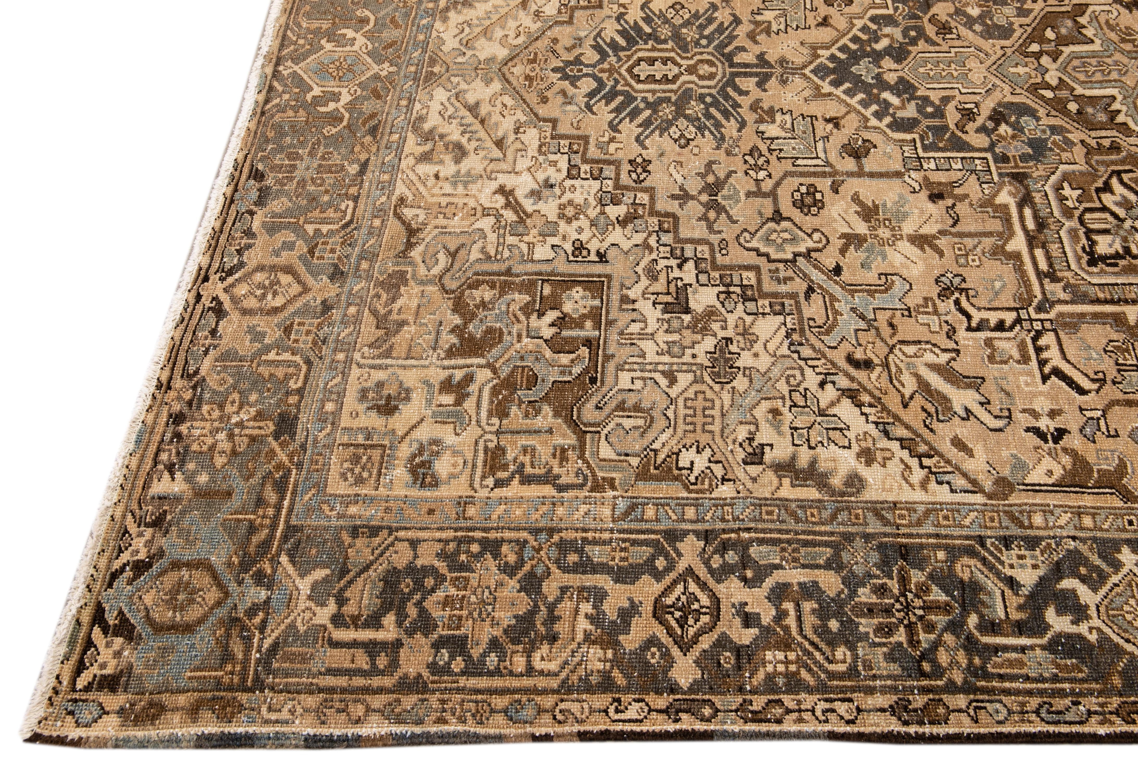 Antique Beige Persian Heriz Handmade Medallion Wool Rug For Sale 2