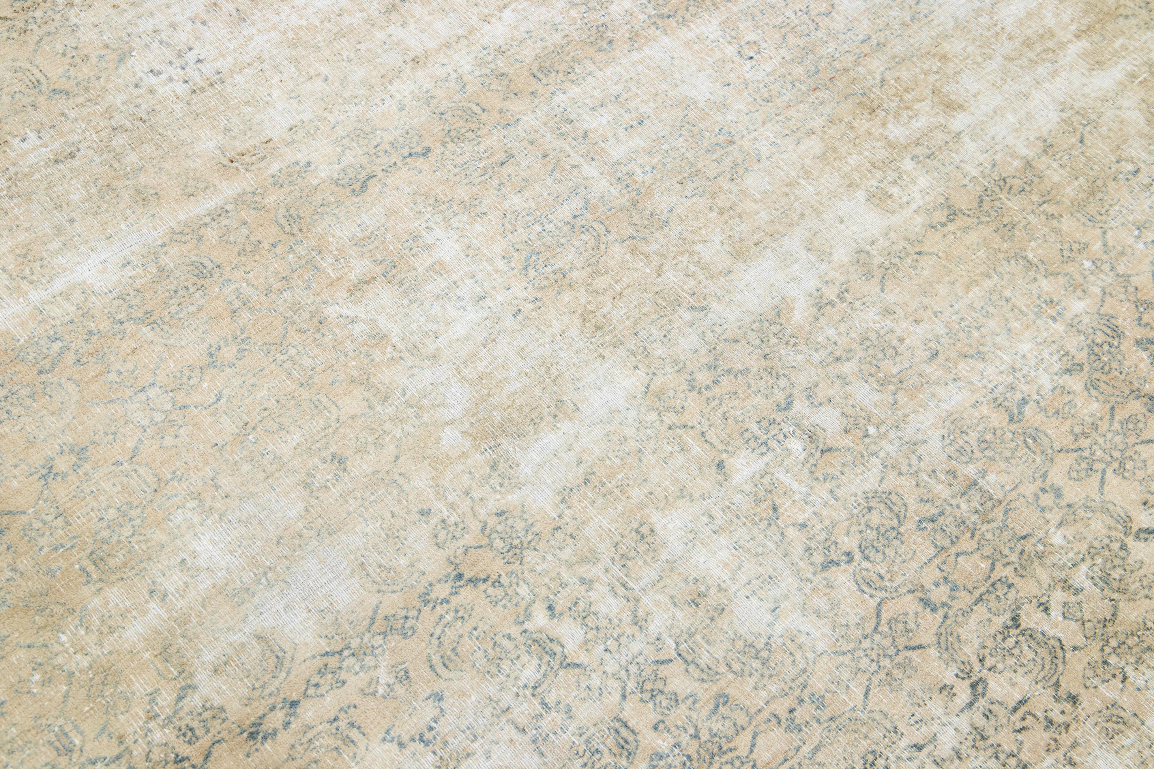 Antiker persischer Malayer-Wollteppich in Beige, handgefertigt mit Allover-Motiv (Wolle) im Angebot