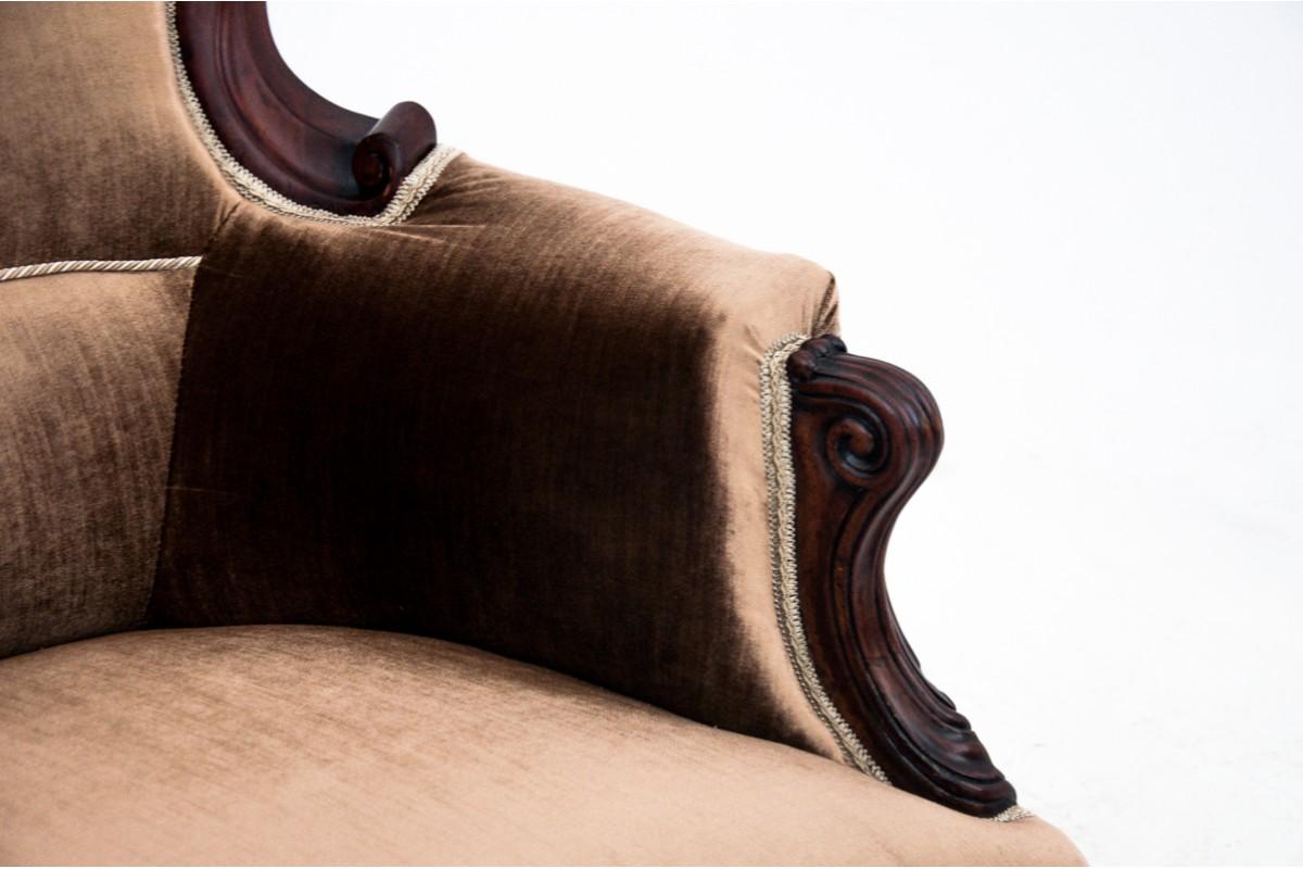 Antique Beige Sofa, Northern Europe, circa 1880, After Restoration 4