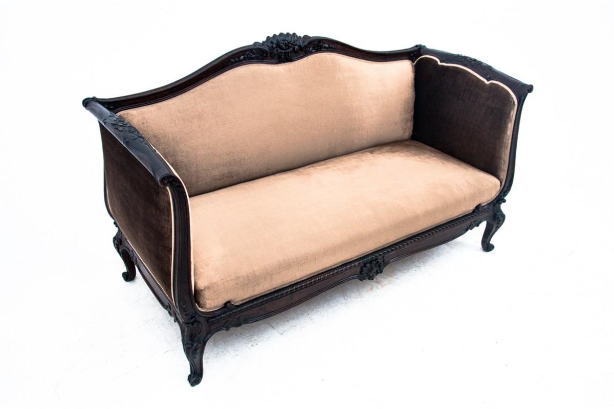 Antikes beigefarbenes Sofa, Skandinavien, ca. 1890er Jahre. Wiederhergestellt. im Angebot 5