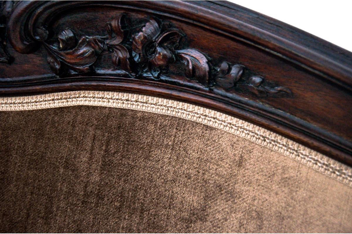 Antikes beigefarbenes Sofa, Skandinavien, ca. 1890er Jahre. Wiederhergestellt. im Angebot 1