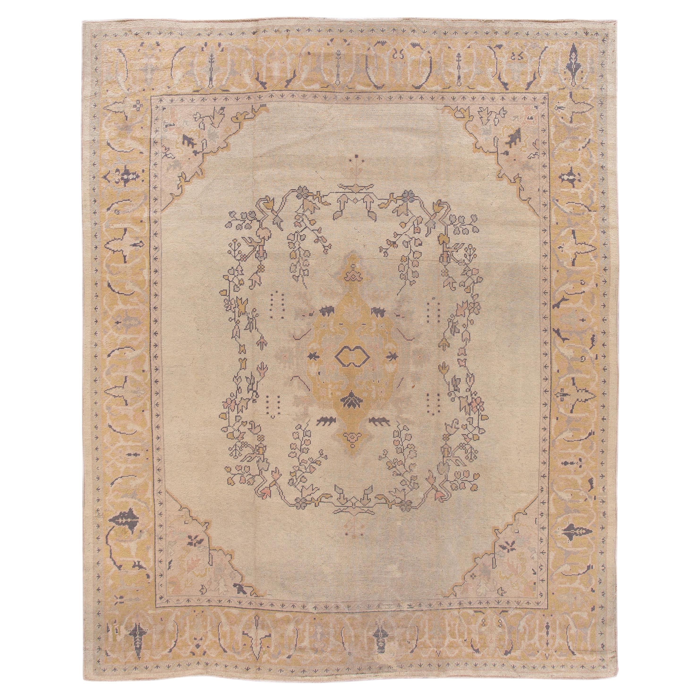 Ancien tapis turc Oushak beige en laine à médaillons floraux fait à la main