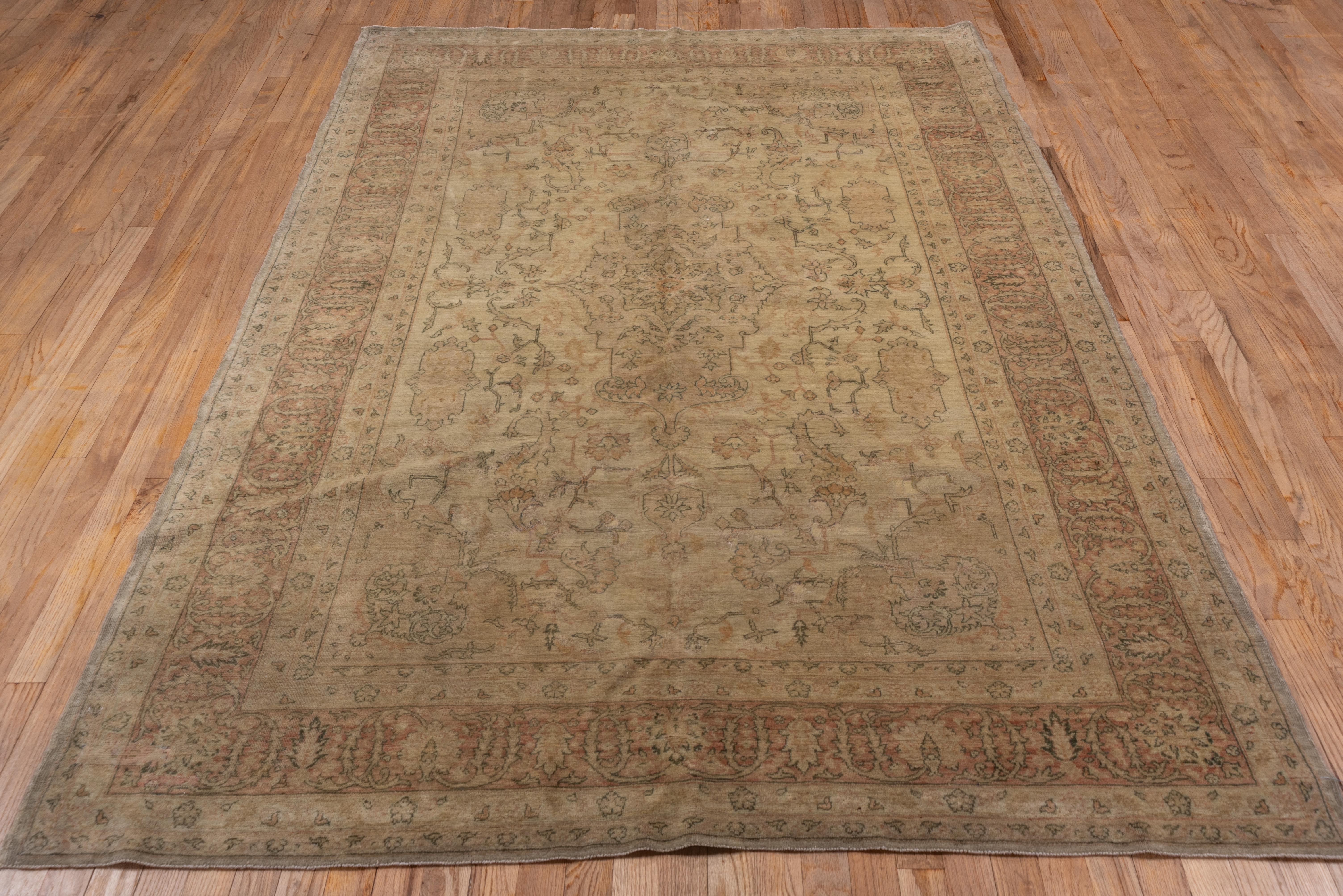 Antique Beige Turkish Sivas Rug, Neutral Palette, Pink Border, Earth Tones In Good Condition For Sale In New York, NY