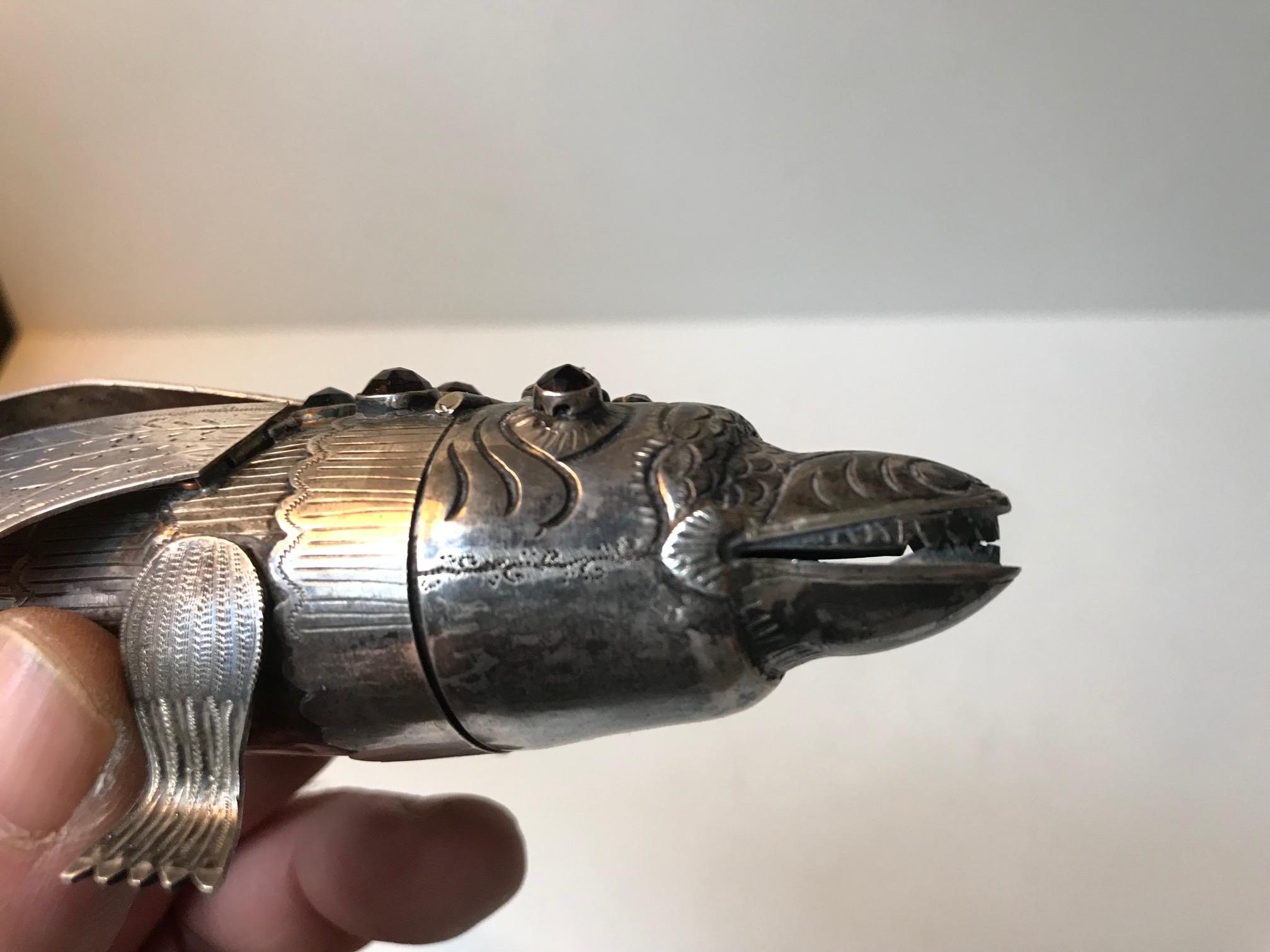 Antique Bejeweled Silver Dragon, Opium Snuff Box In Good Condition In Esbjerg, DK