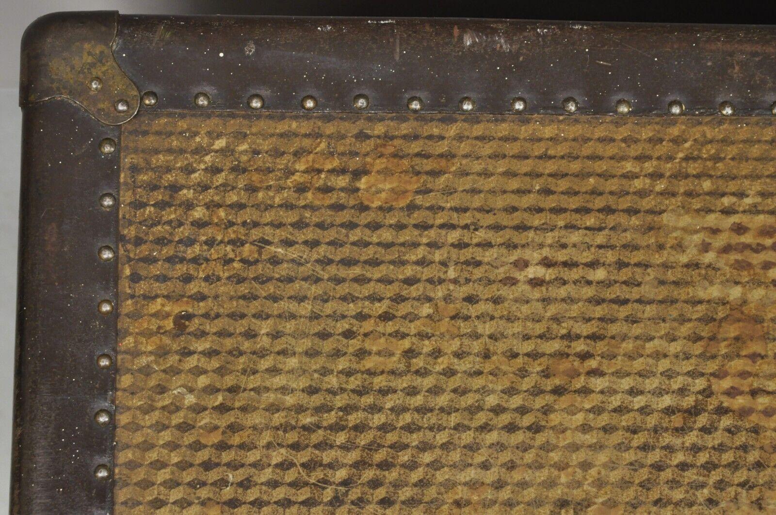 Antike Belber Traveling Goods braun Monogramm Druck Hartschalenkoffer Dampfer Trunk im Zustand „Gut“ im Angebot in Philadelphia, PA