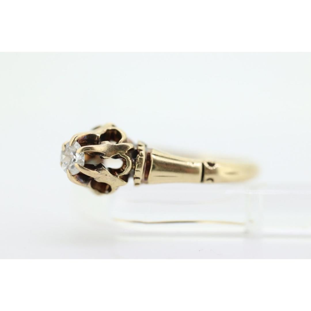 Antique Belcher Set Diamond 14k engraved ring. 0.15ct Victorian Prong Diamond In Good Condition For Sale In Port Charlotte, FL