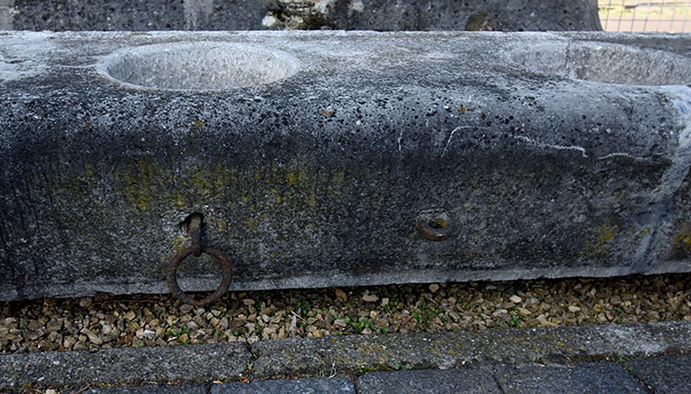 Antique Belgian Bluestone Horse Trough 19th Century In Fair Condition For Sale In Udenhout, NL