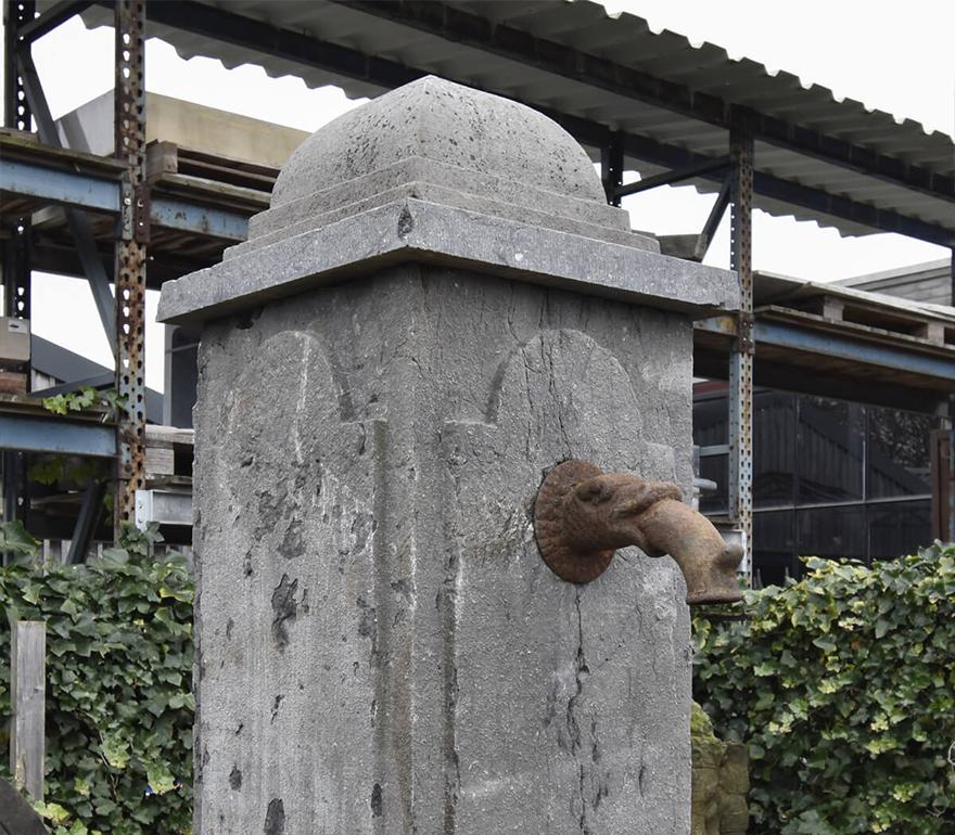 Antique Belgian bluestone village pump with grate 19th Century For Sale 1