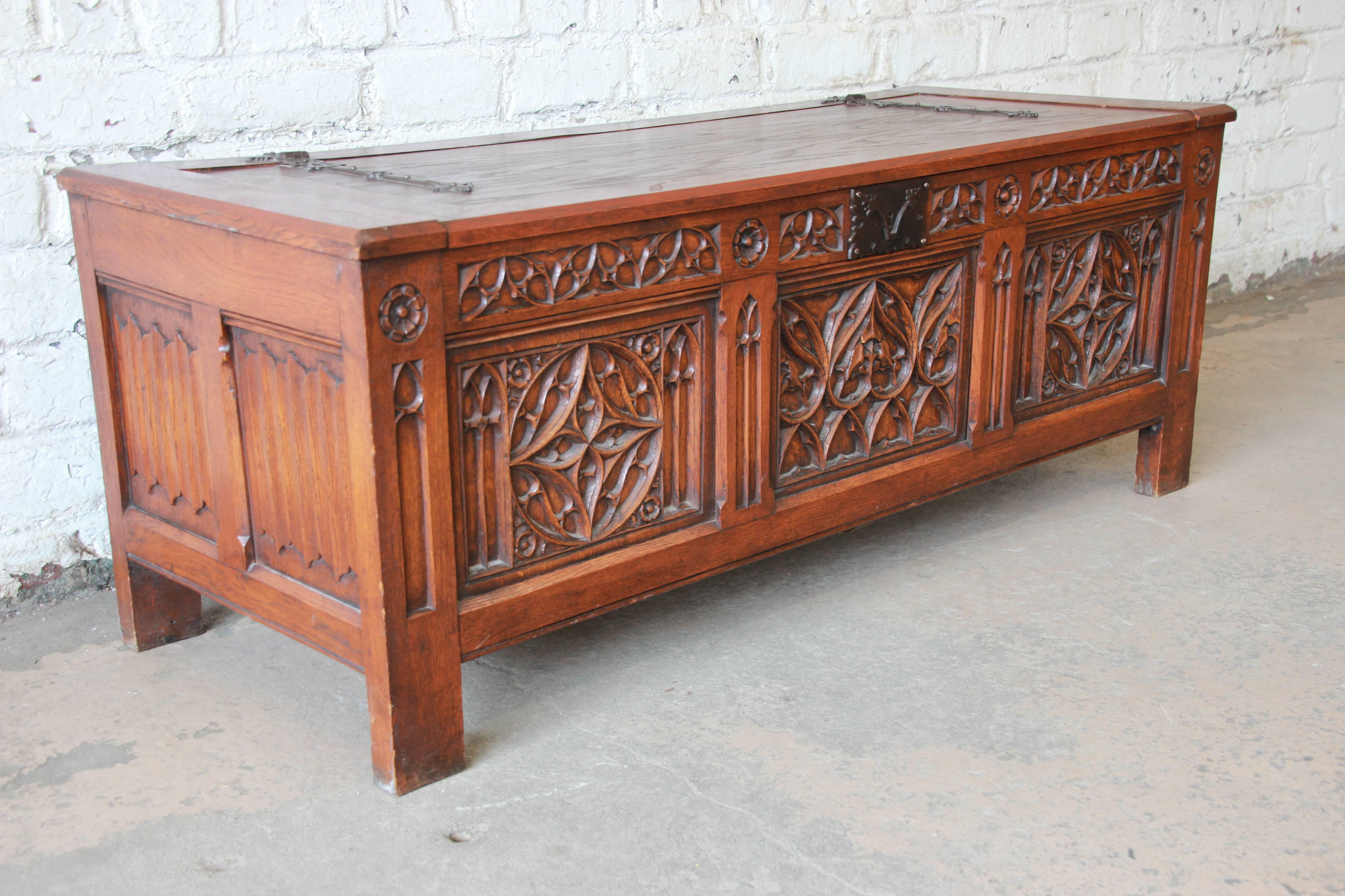 Antique Belgian Gothic Revival Carved Oak Blanket Chest, circa 1900 In Good Condition In South Bend, IN
