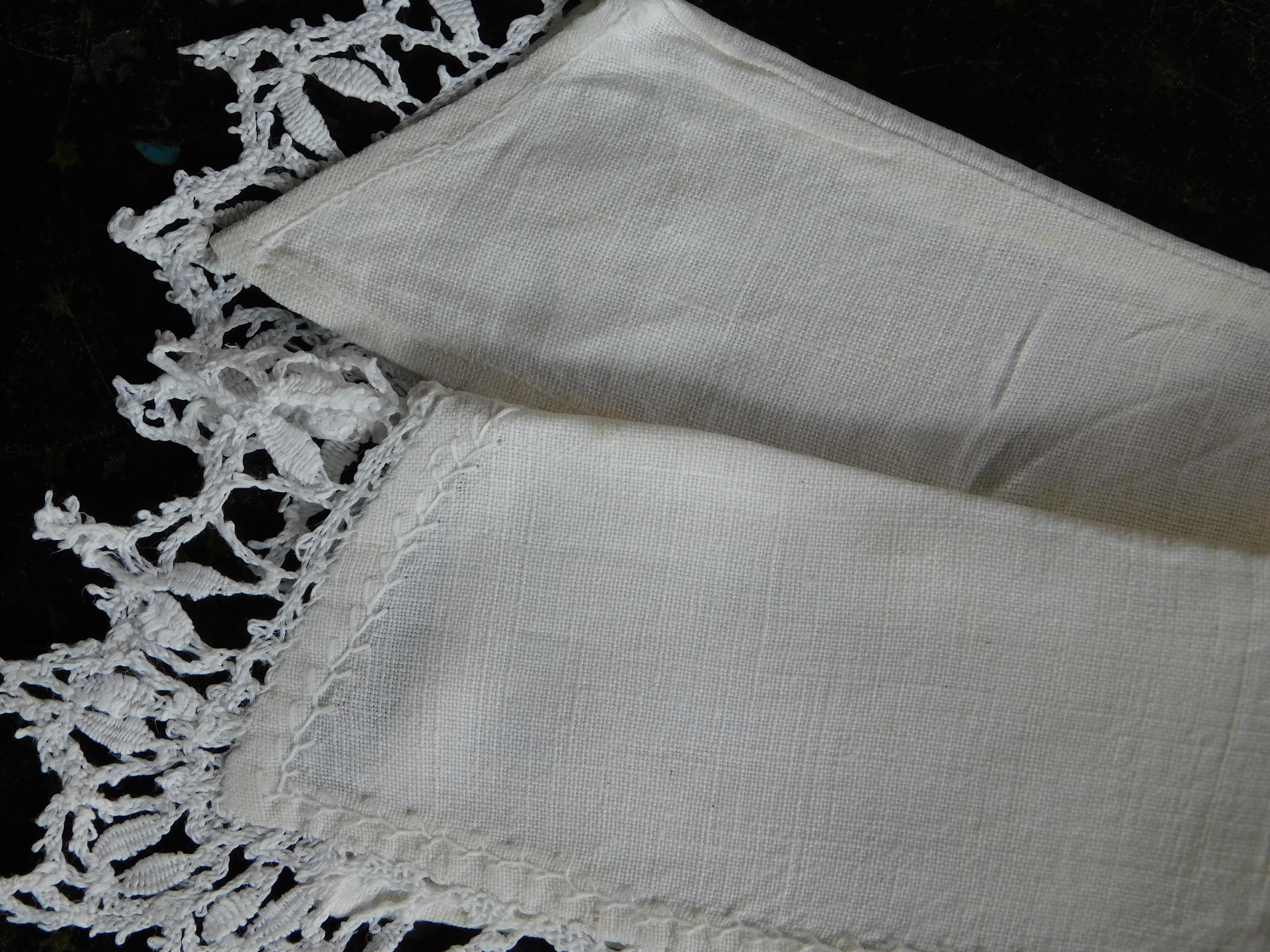 Antique Belgian Lace and Linen Collar For Sale 1