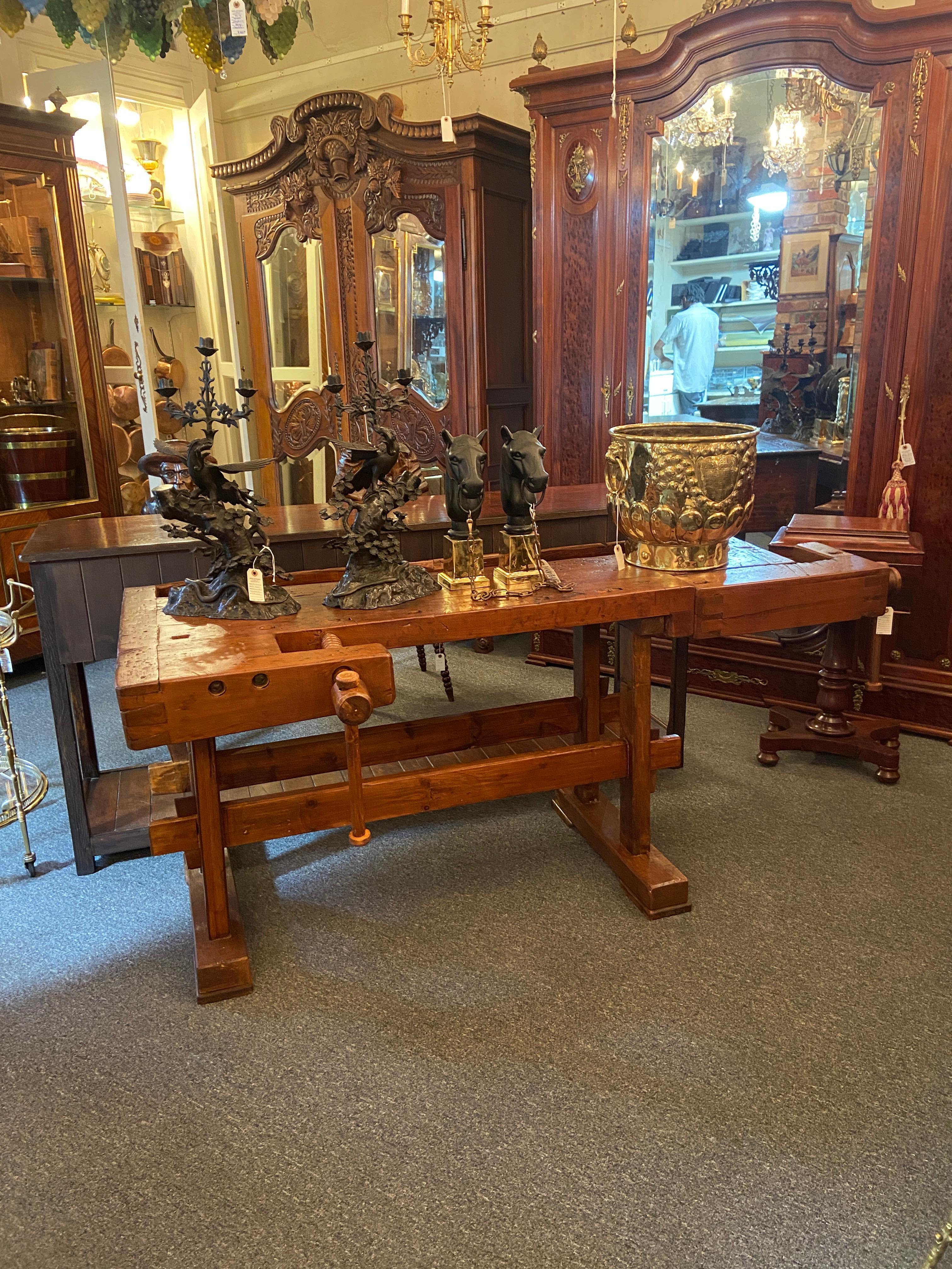 Antique Belgian Solid Oak Carpenter's Woodworking Bench with Vises, Circa 1900's In Good Condition In New Orleans, LA