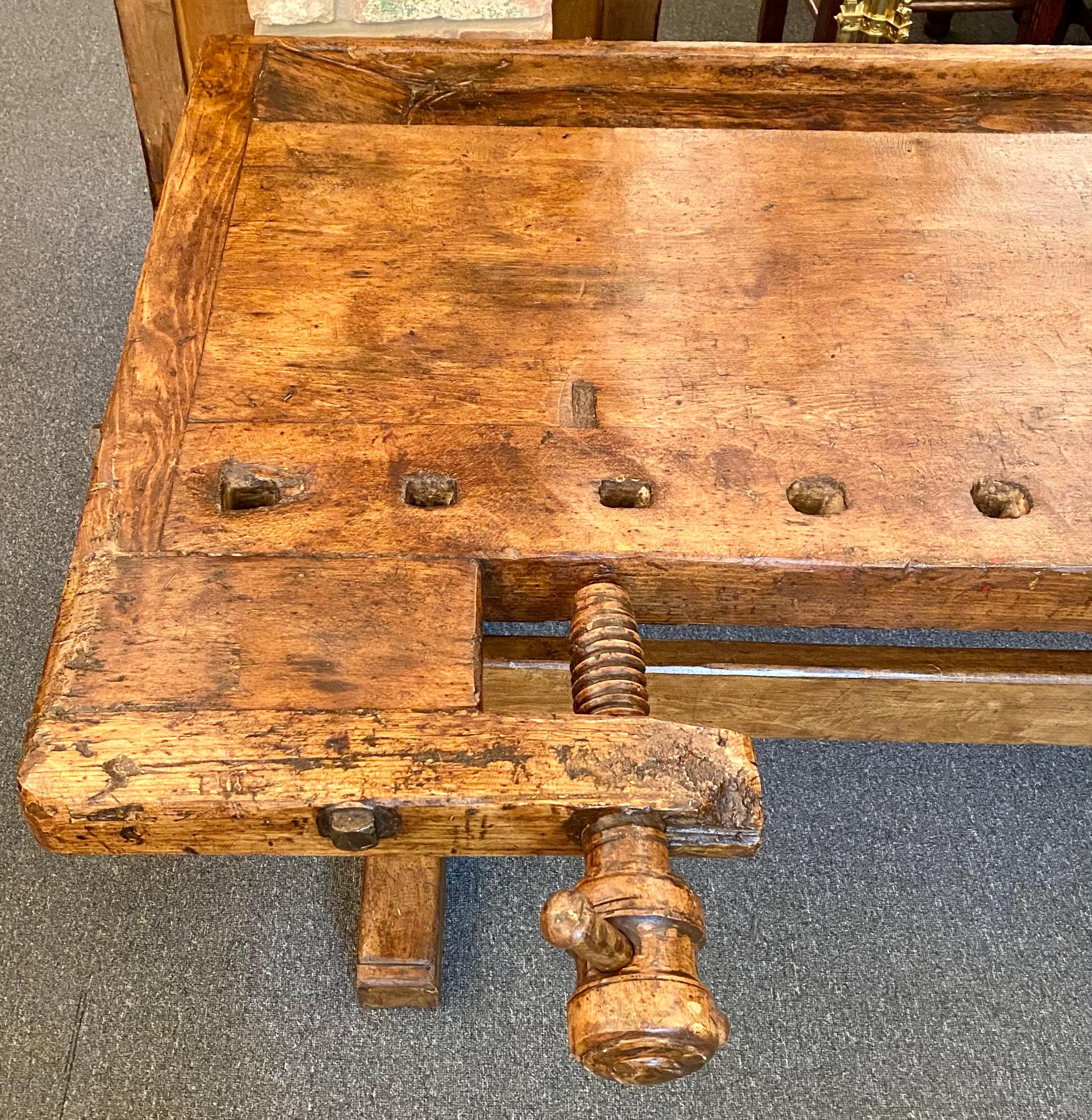 Antique Belgian Woodcarver's Oak Workbench with Drawer and Working Vises, 1900 In Good Condition In New Orleans, LA