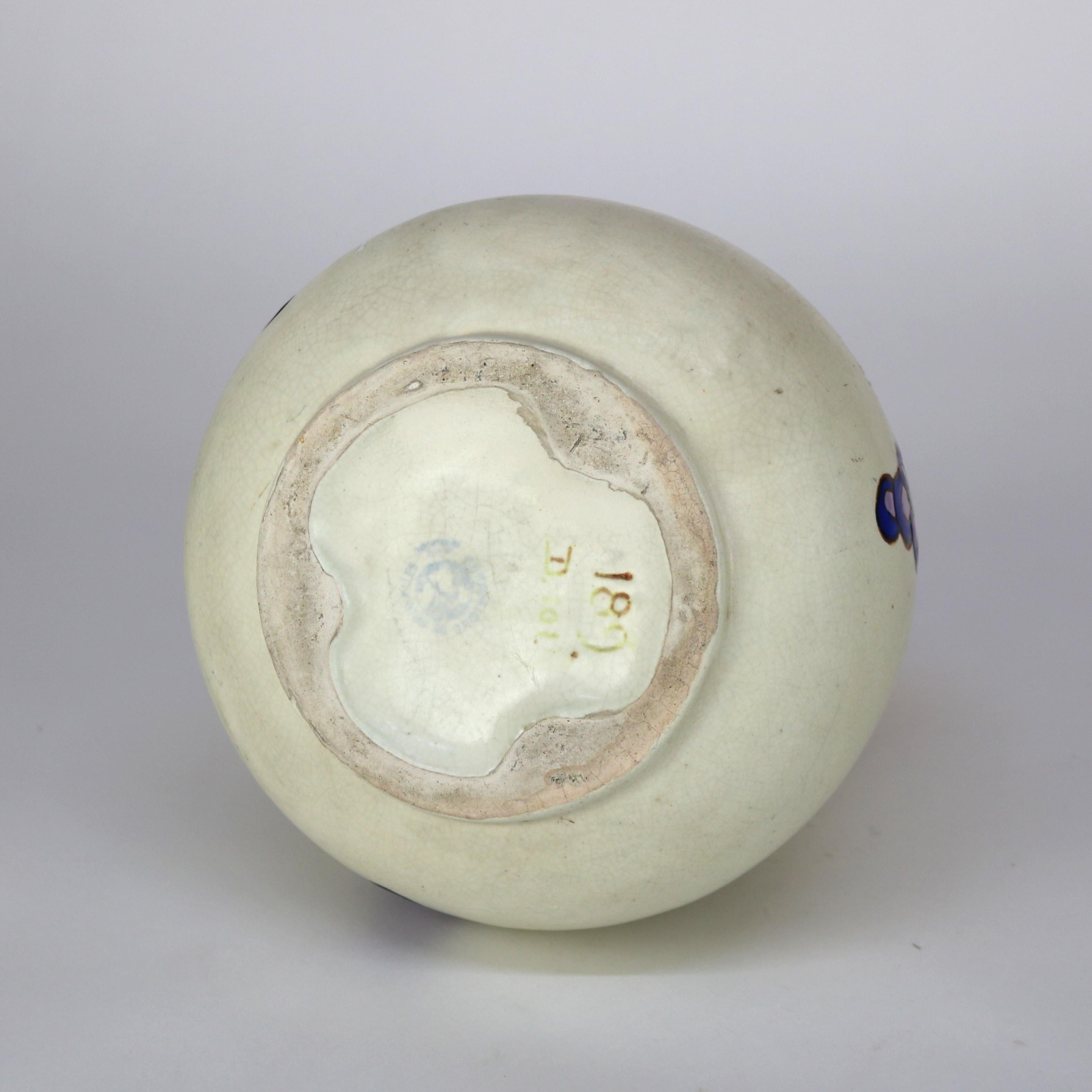 XX secolo Antico vaso di ceramica belga Art Deco a smalto opaco C1930 in vendita