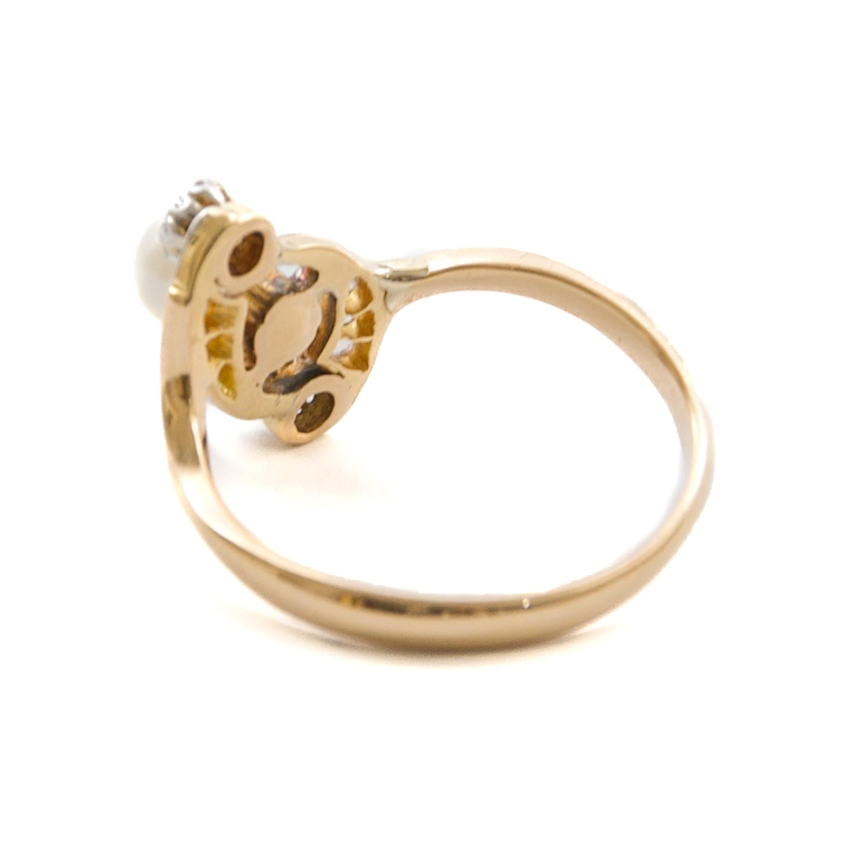 Bague ancienne Belle Époque en or jaune 14K avec perle et diamants taillés en rose Pour femmes en vente