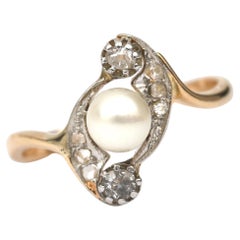Antique Belle Époque 14K Yellow Gold Ring with Pearl and Rose-Cut Diamonds