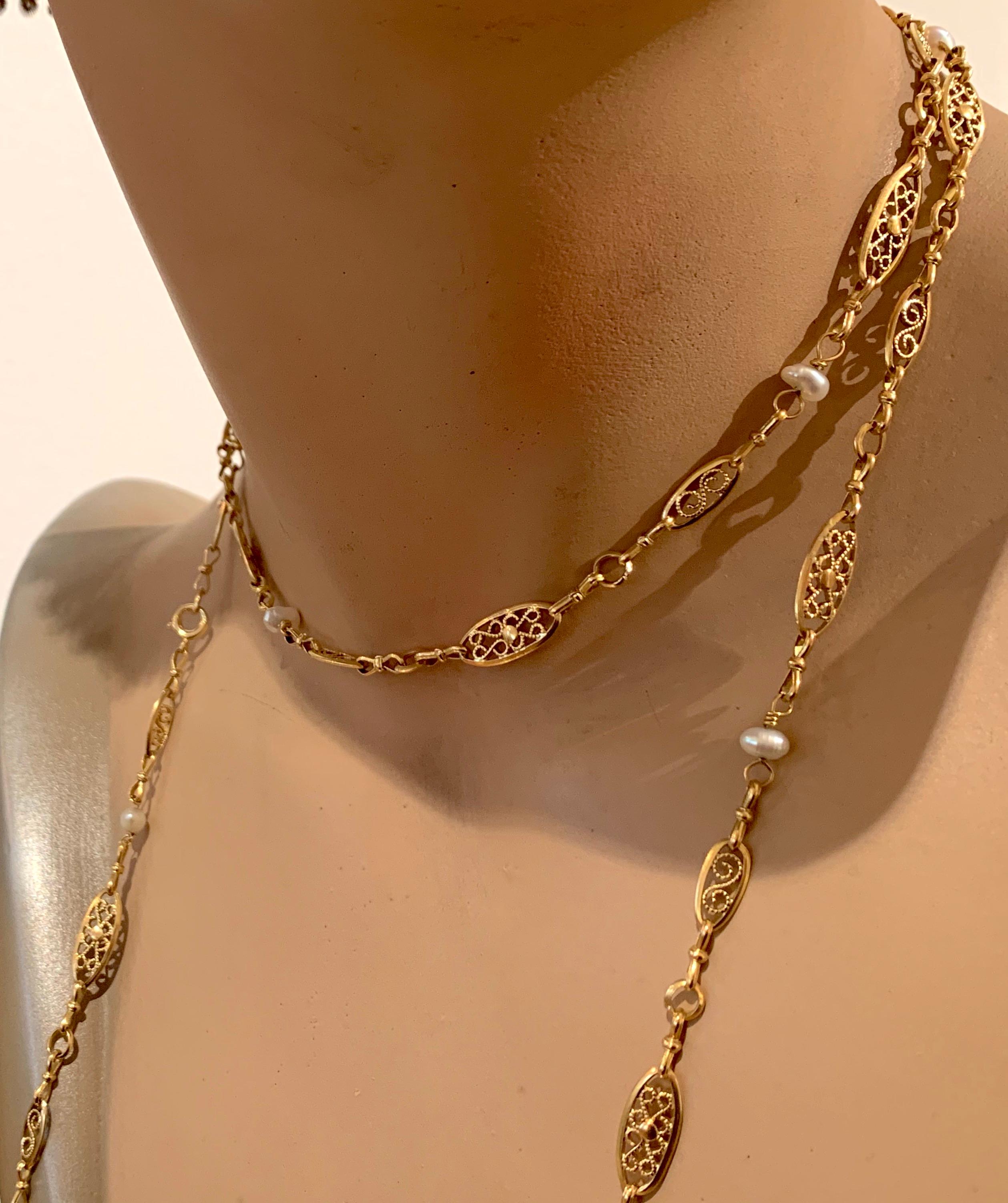 Women's Antique Belle Époque 18 Karat Gold Sautoir Long Guard Chain Oriental Pearls For Sale