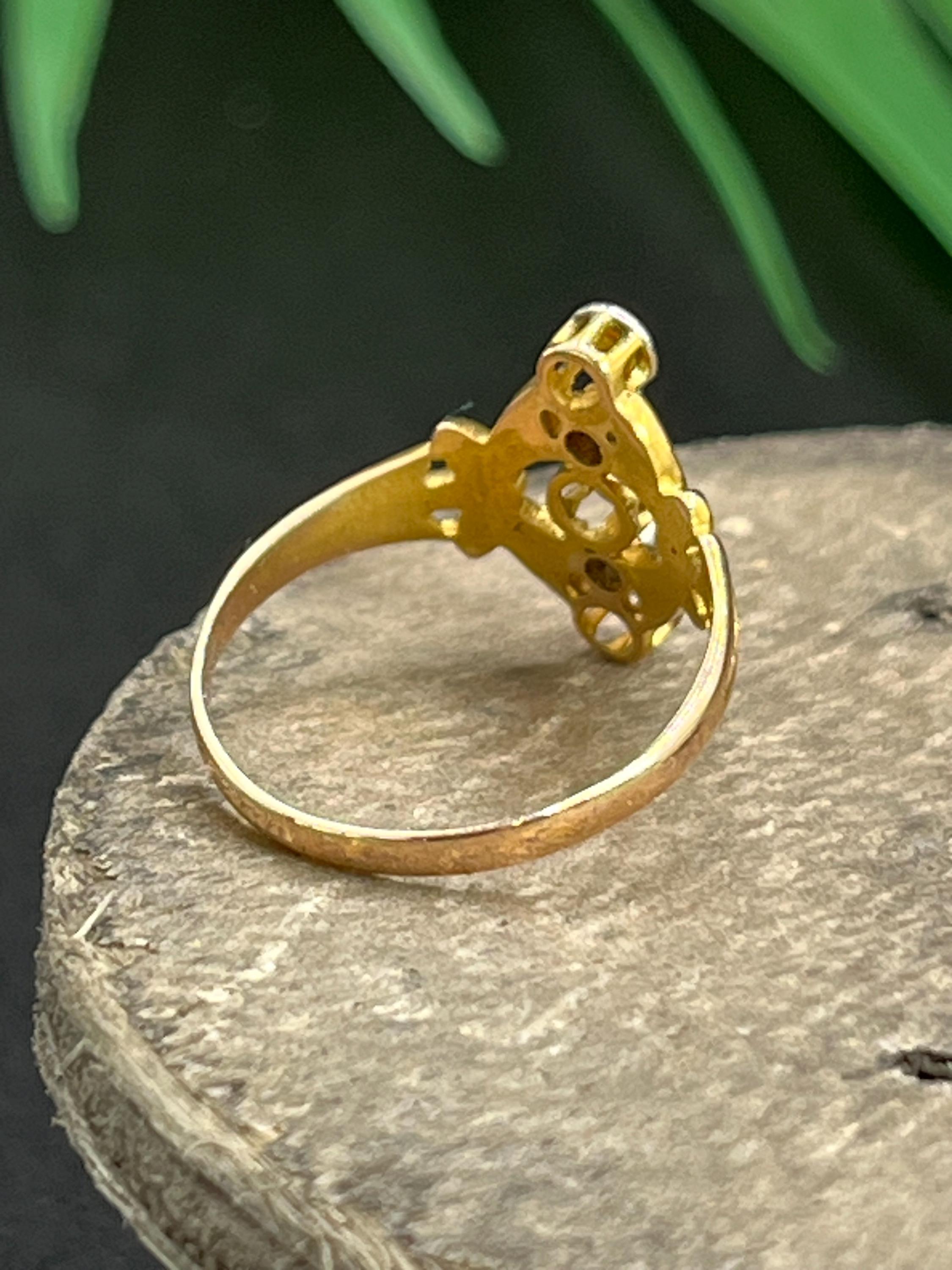 Antique Belle Époque 18ct Gold & Platinum Illusion Set Diamond Five Stone Ring For Sale 1